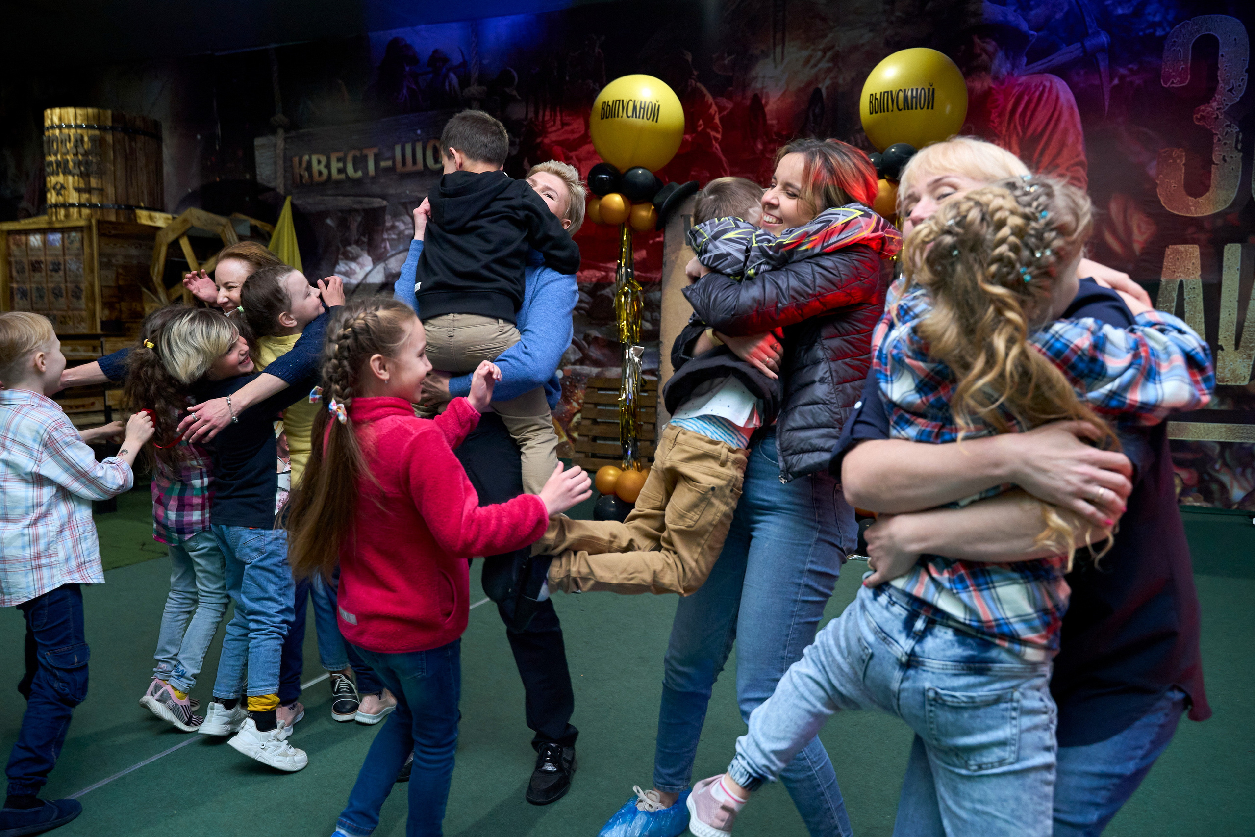 Фотограф на выпускной в Перми. Праздничный фотограф Дмитрий Трифонов