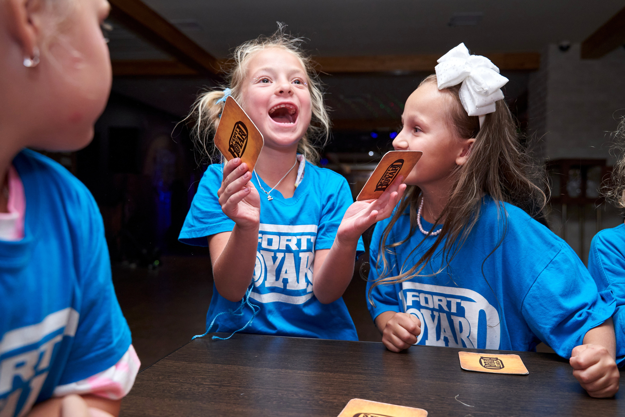 Дети играют в мемо на квесте Пермь