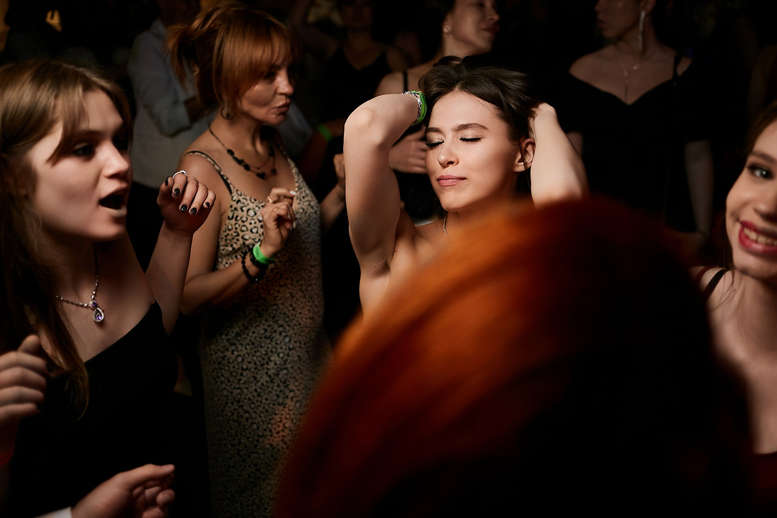 Выпускной 2024 концертный зал Академия ВТБ. Фотограф и Видеограф в Москве. Олег Корушев