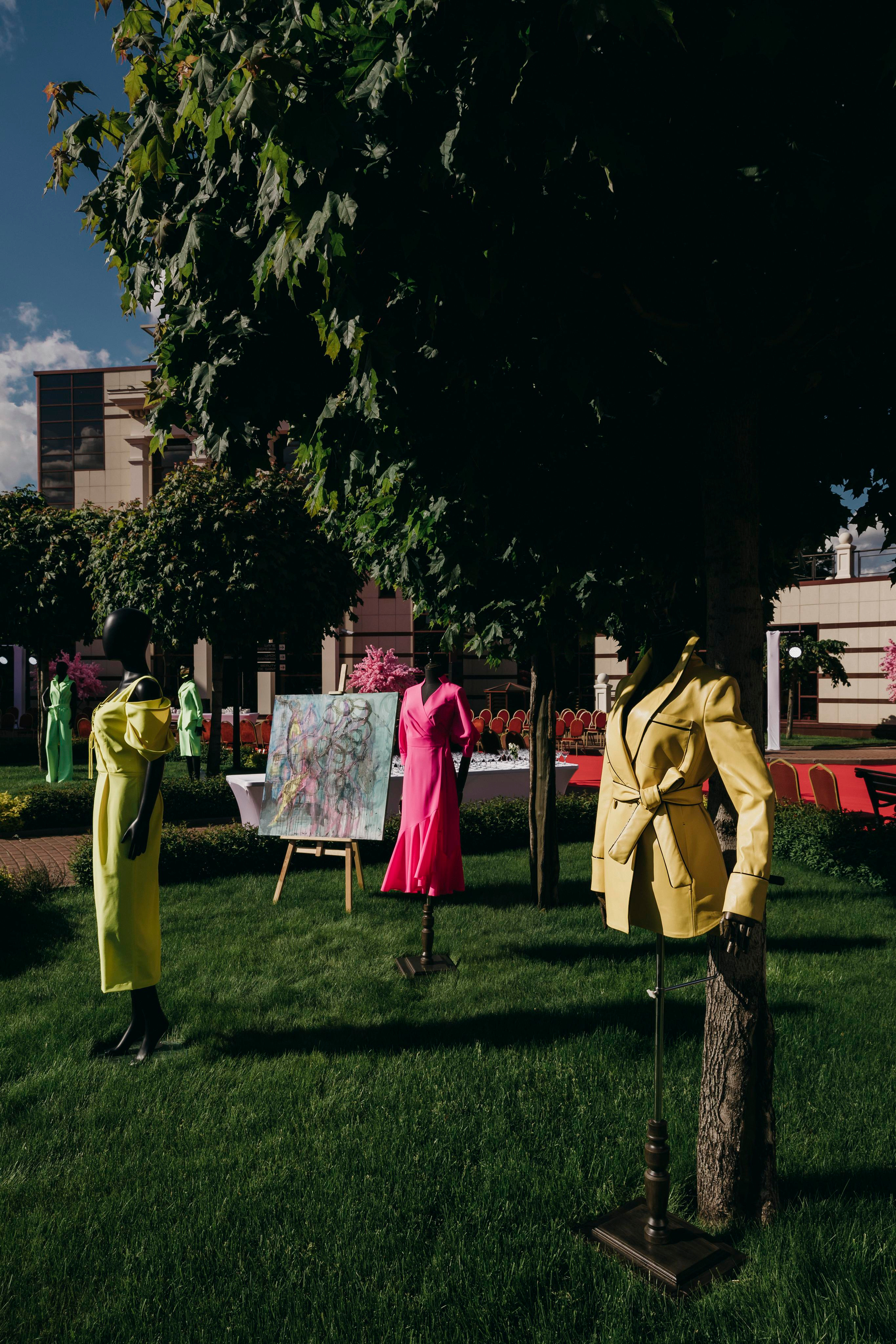 Татьяна Плаксина и Аника Керимова представили коллекцию одежды. «Птичка на проводе»: информационный портал в Москве