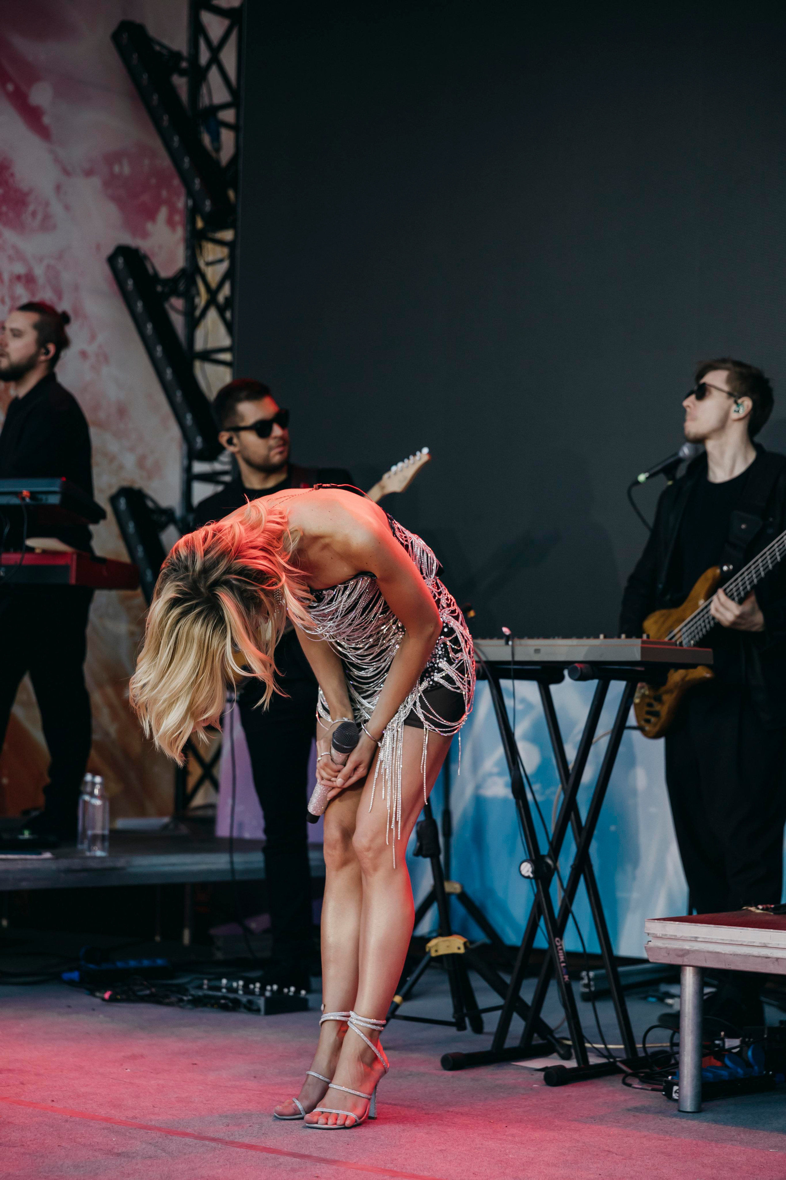 Полина Гагарина #ЛЕТОLIFE В SHORE HOUSE: СЕЗОН 2022. «Птичка на проводе»: информационный портал в Москве