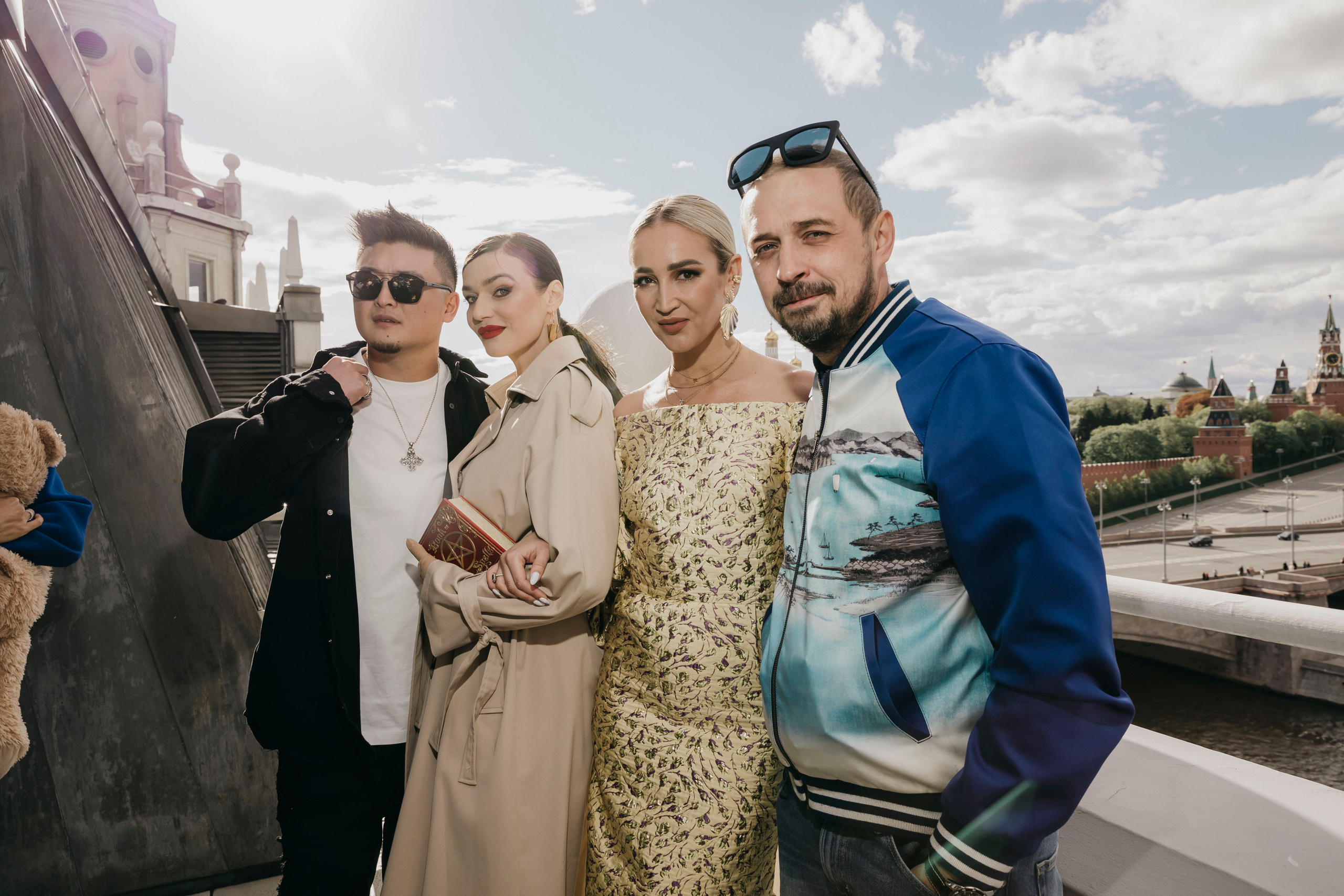 Гости вечера на праздновании 18-летия Ольги Бузовой в шоу-бизнесе в Москве