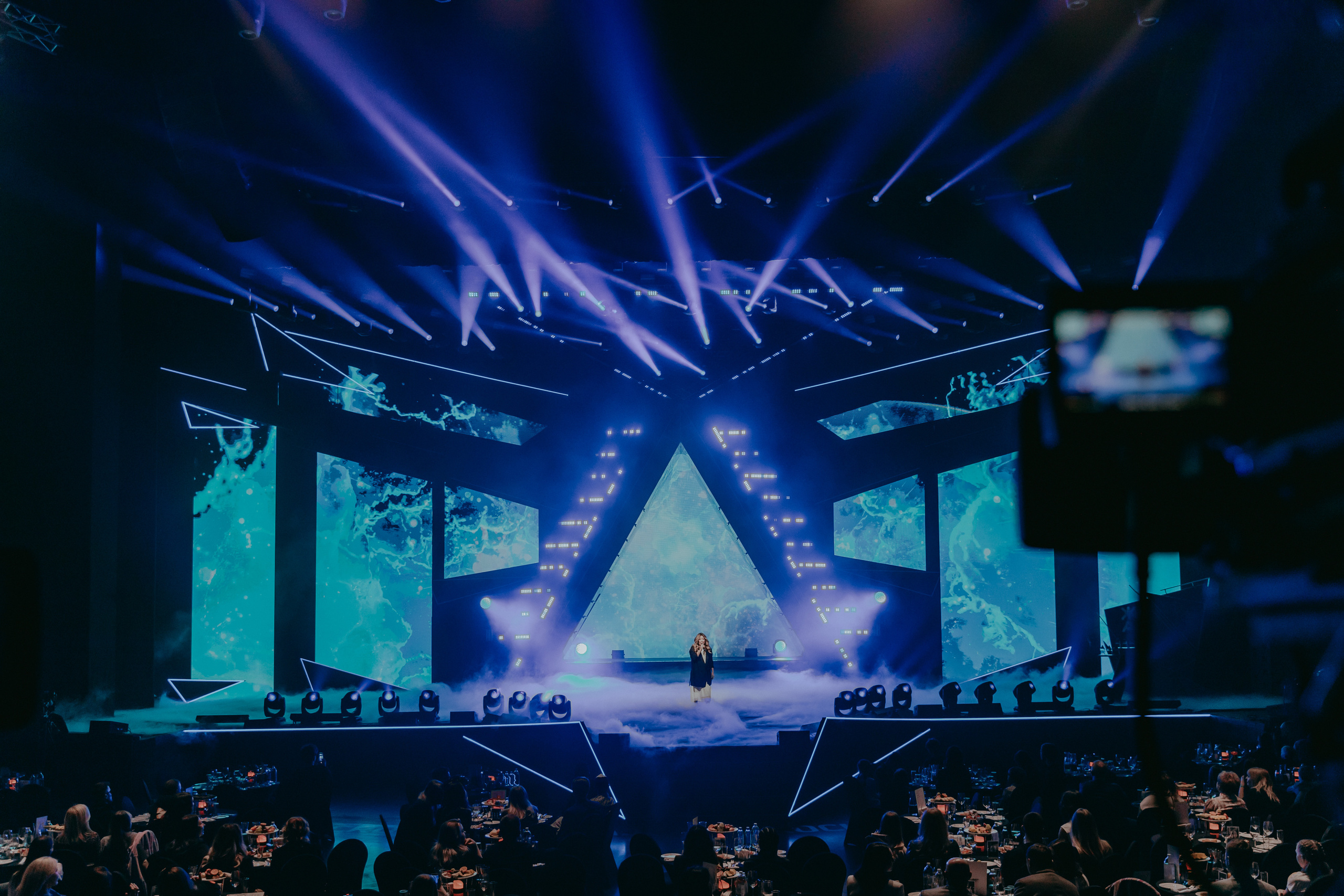 Анита Цой на концерте ЖАРА MEDIA AWARDS 2022