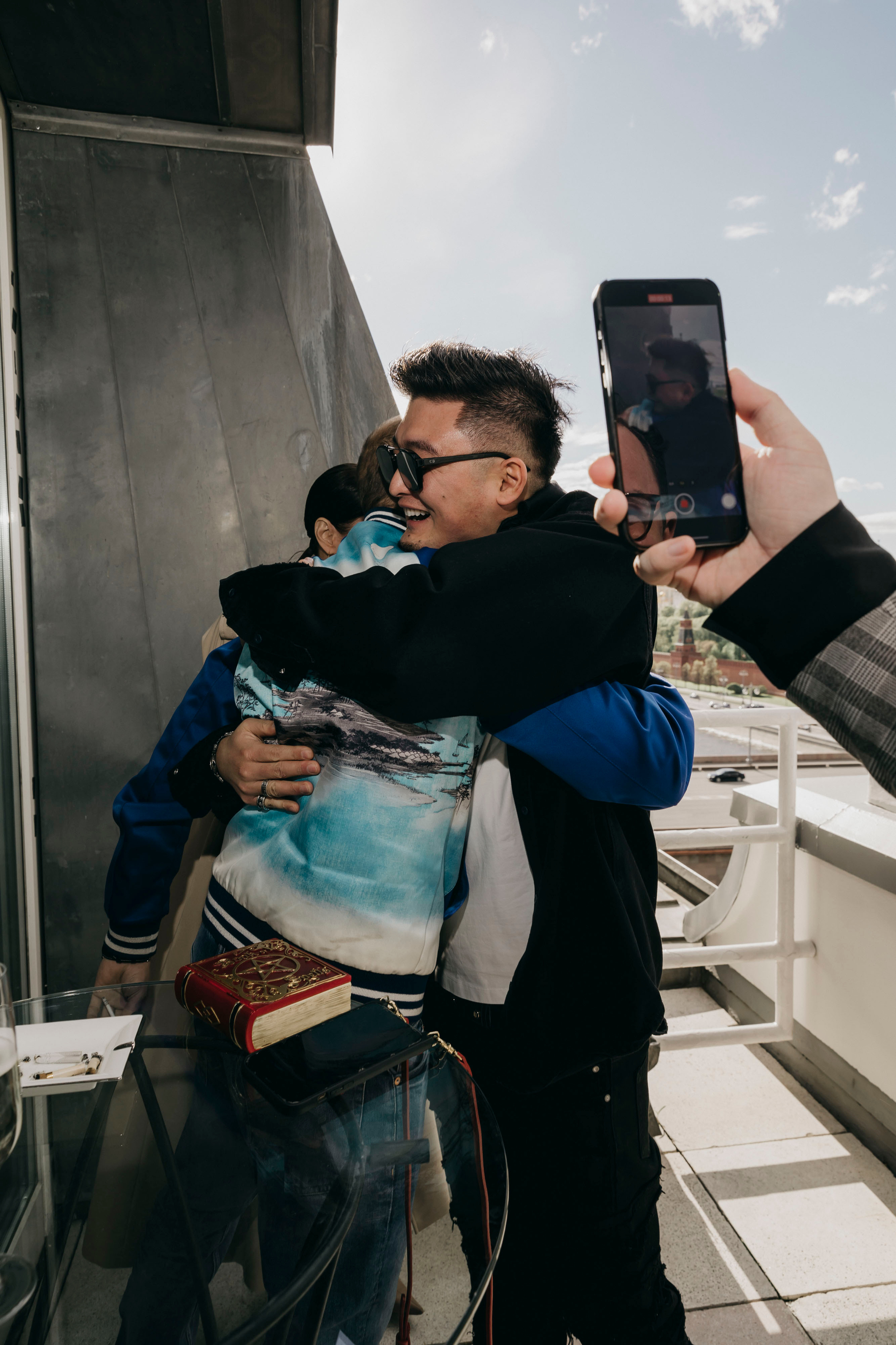 Ольга Бузова: 18 лет на сцене!. «Птичка на проводе»: информационный портал в Москве