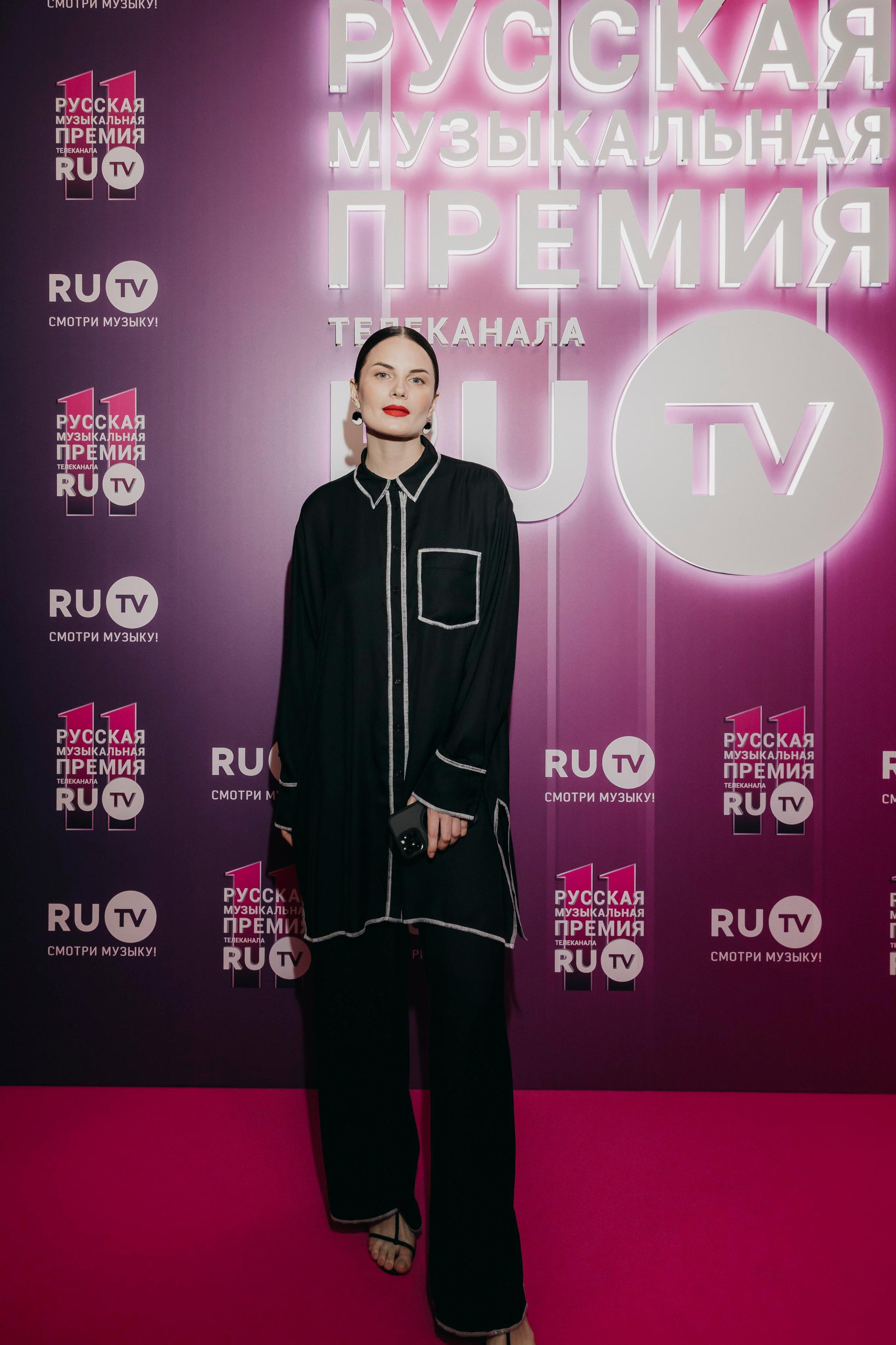 Ева Власова на Русской Музыкальной Премии телеканала RU.TV
