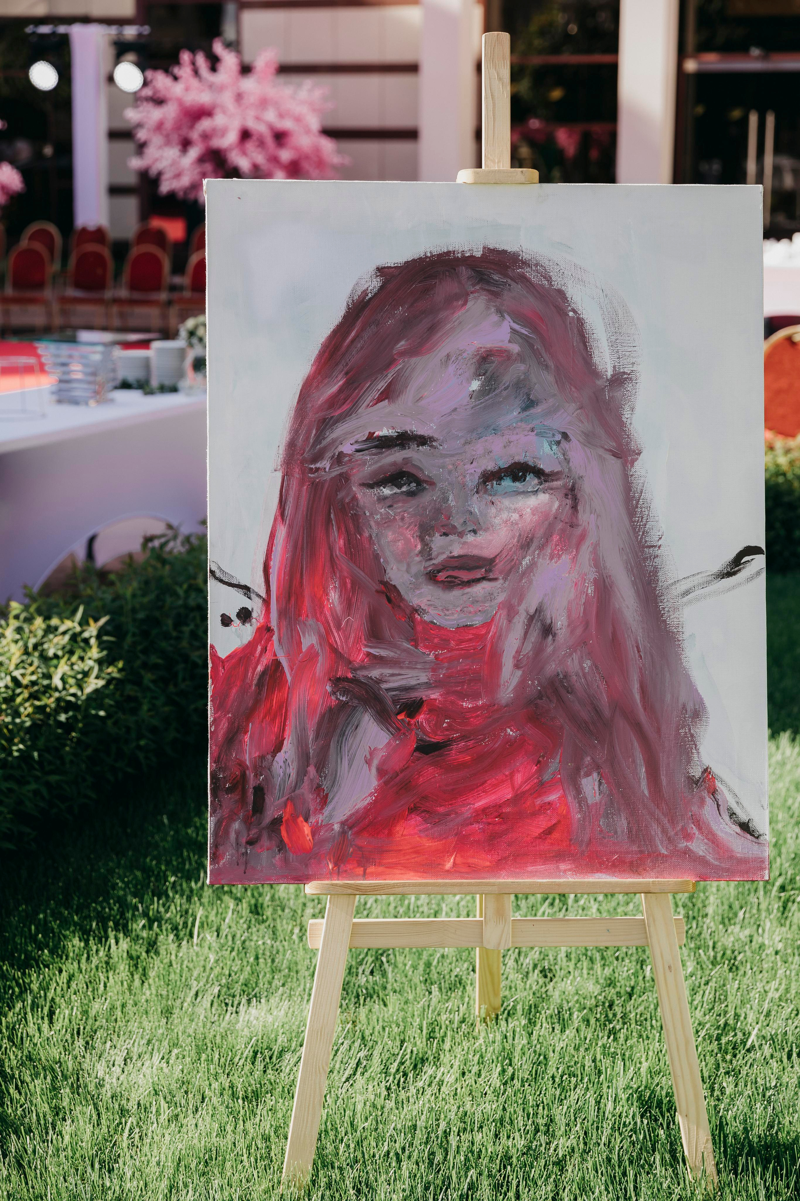 Татьяна Плаксина и Аника Керимова представили коллекцию одежды. «Птичка на проводе»: информационный портал в Москве