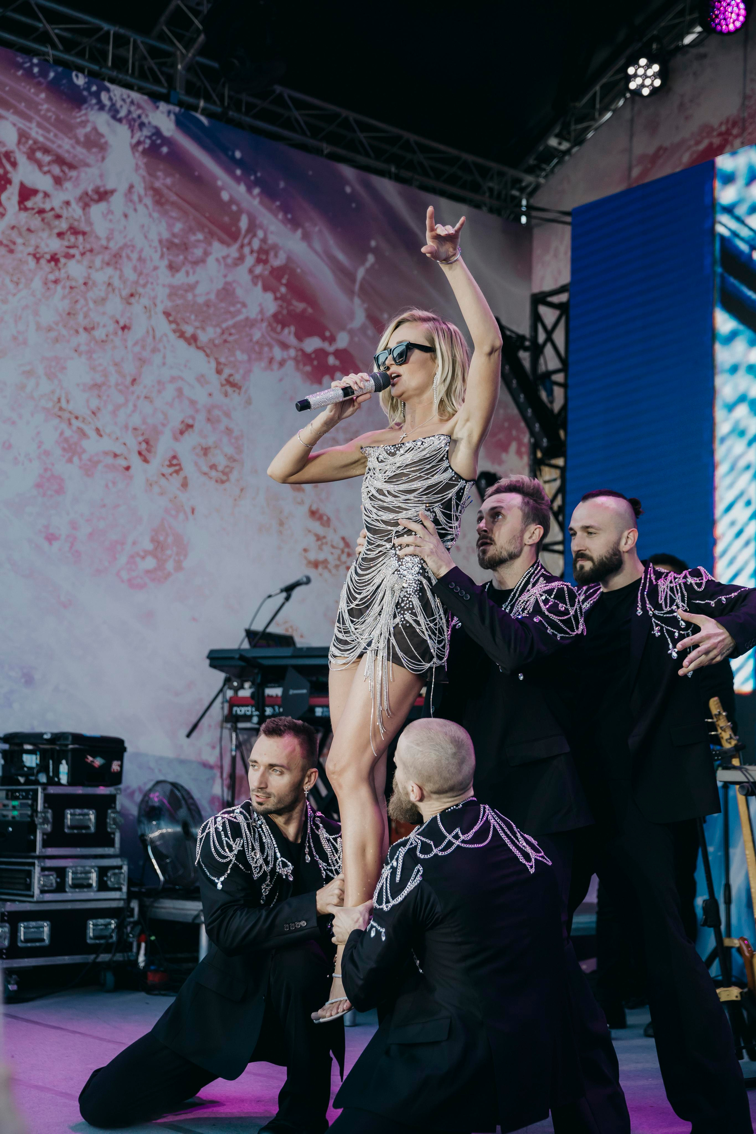 Полина Гагарина #ЛЕТОLIFE В SHORE HOUSE: СЕЗОН 2022. «Птичка на проводе»: информационный портал в Москве