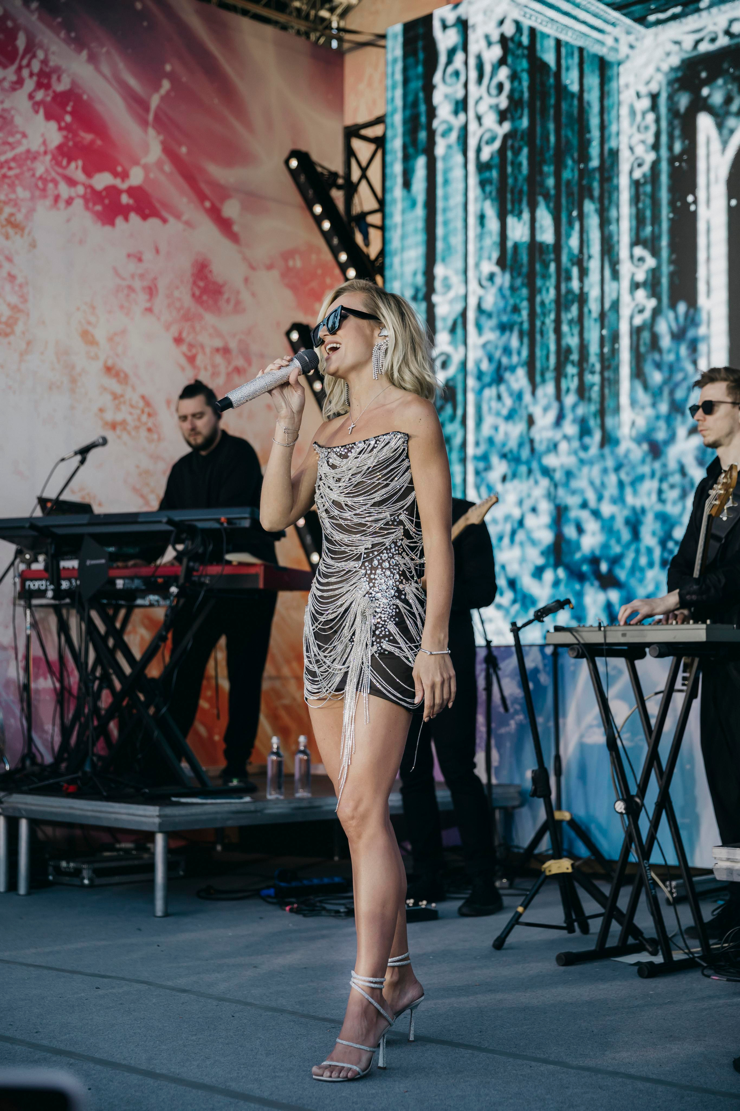 Полина Гагарина в SHORE HOUS в Москве 