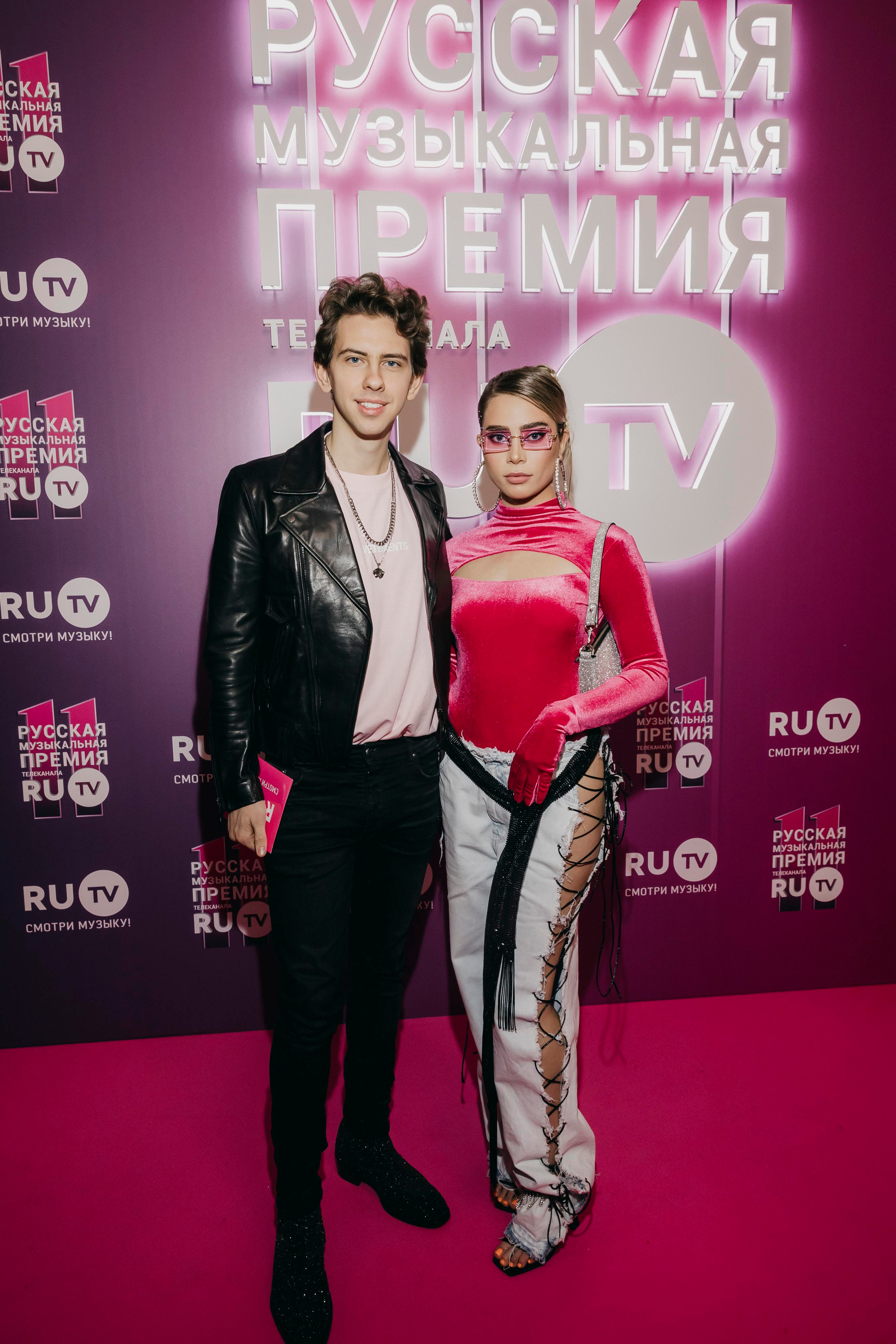 ВладиМир со спутницей на Русской Музыкальной Премии телеканала RU.TV