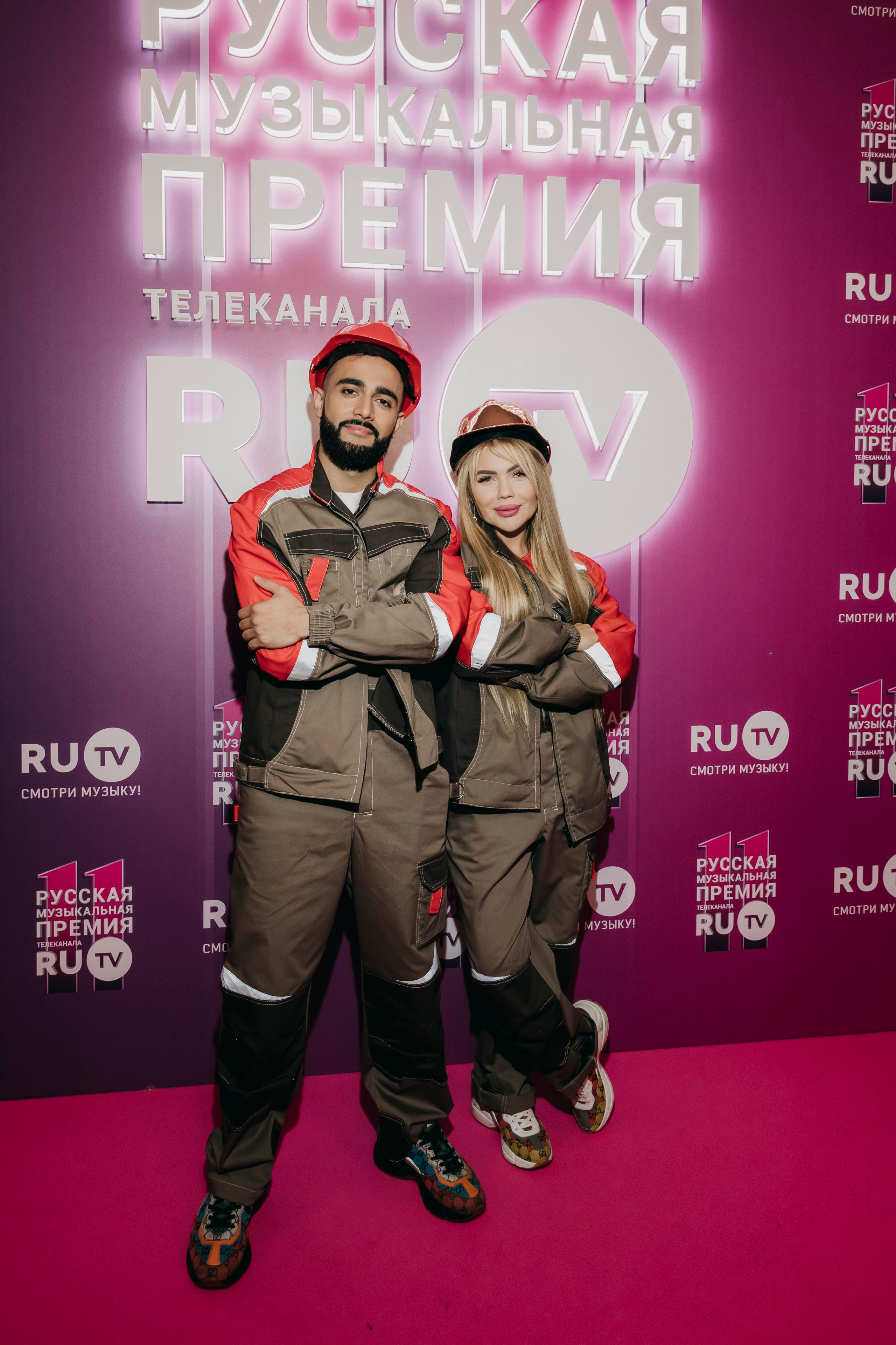 Гусейн Гасанов и Карина Кросс на Русской Музыкальной Премии телеканала RU.TV