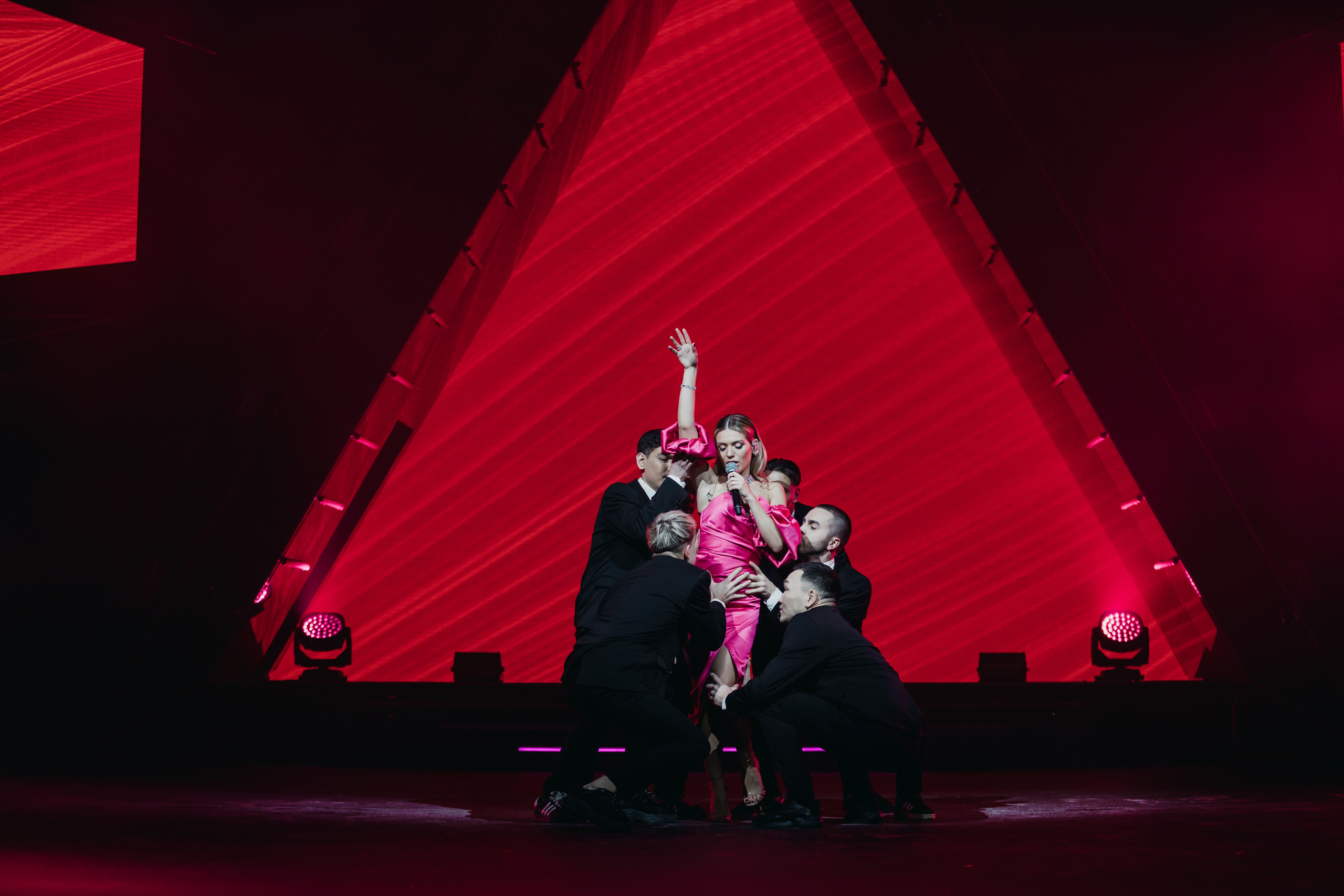 Люся Чеботина на концерте ЖАРА MEDIA AWARDS 2022