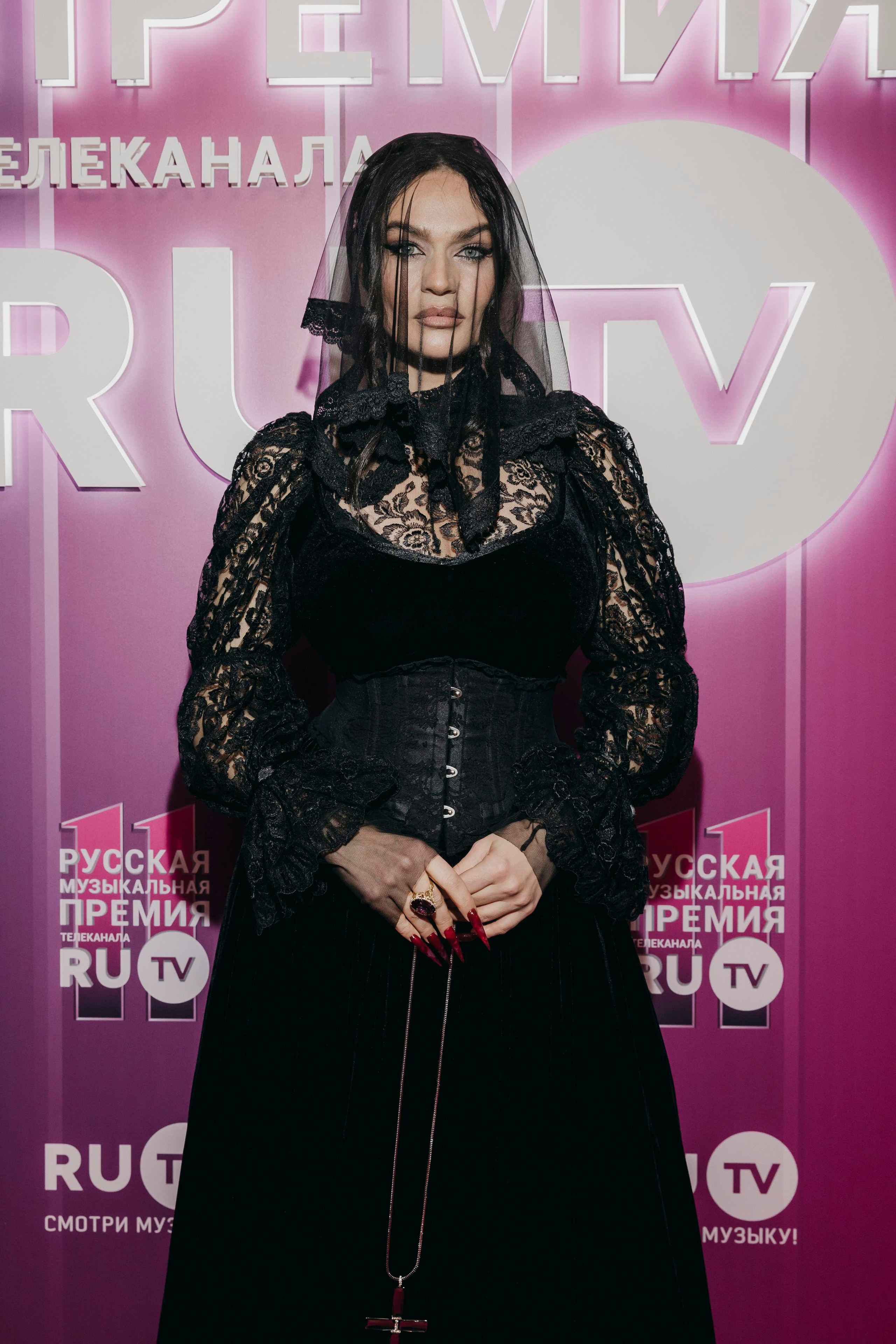 Алена Водонаева на Русской Музыкальной Премии телеканала RU.TV