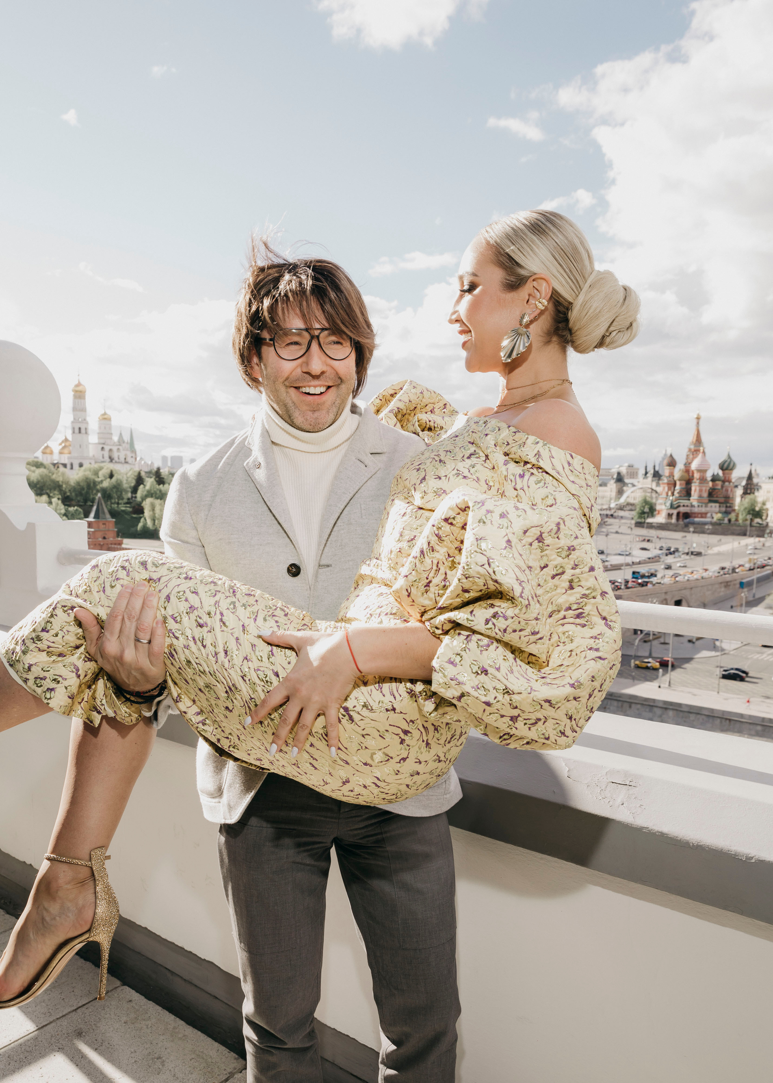 Андрей Малахов и Ольга Бузова на праздновании 18-летия Ольги Бузовой в шоу-бизнесе в Москве