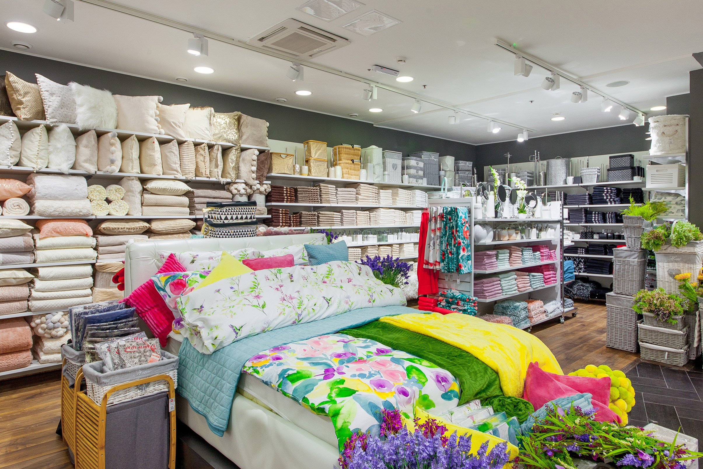 Shops. Interior photographer Vitalii in Portland and Vancouver