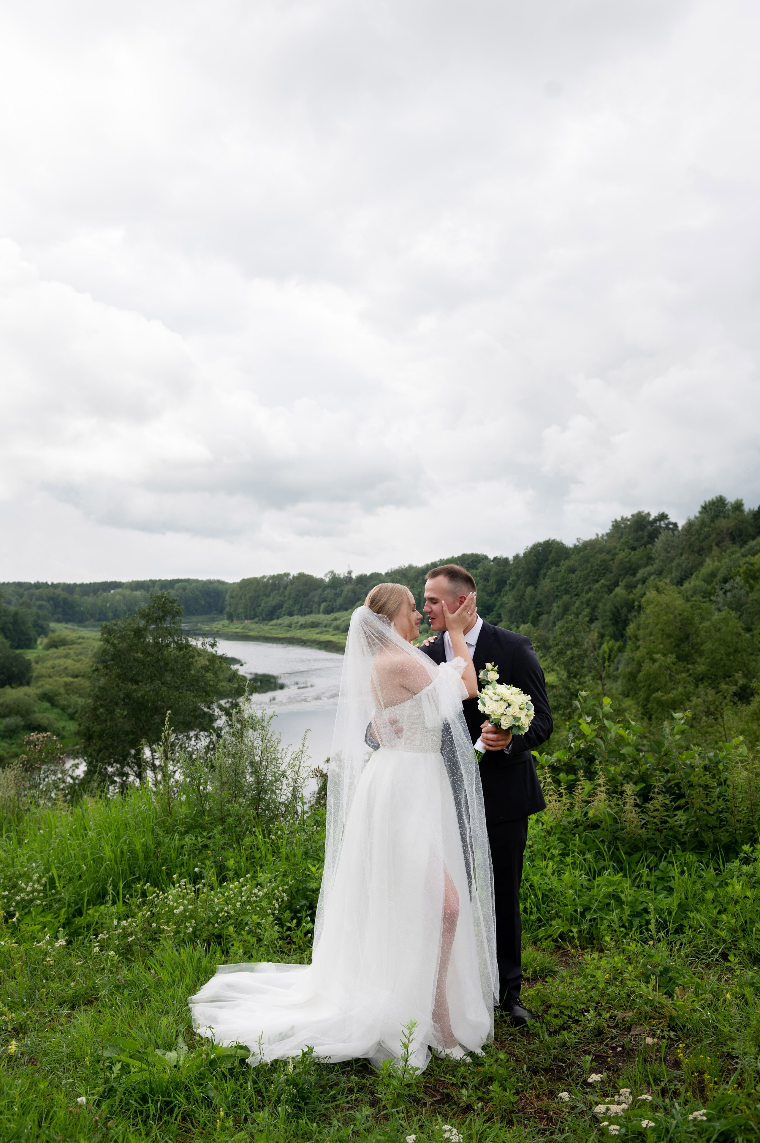 Ксения и Владислав (фотосессия в ЗАГСе и парке города Кингисеппа). Портретный, семейный и свадебный фотограф в Санкт-Петербурге и в Пушкине Ширяев Денис