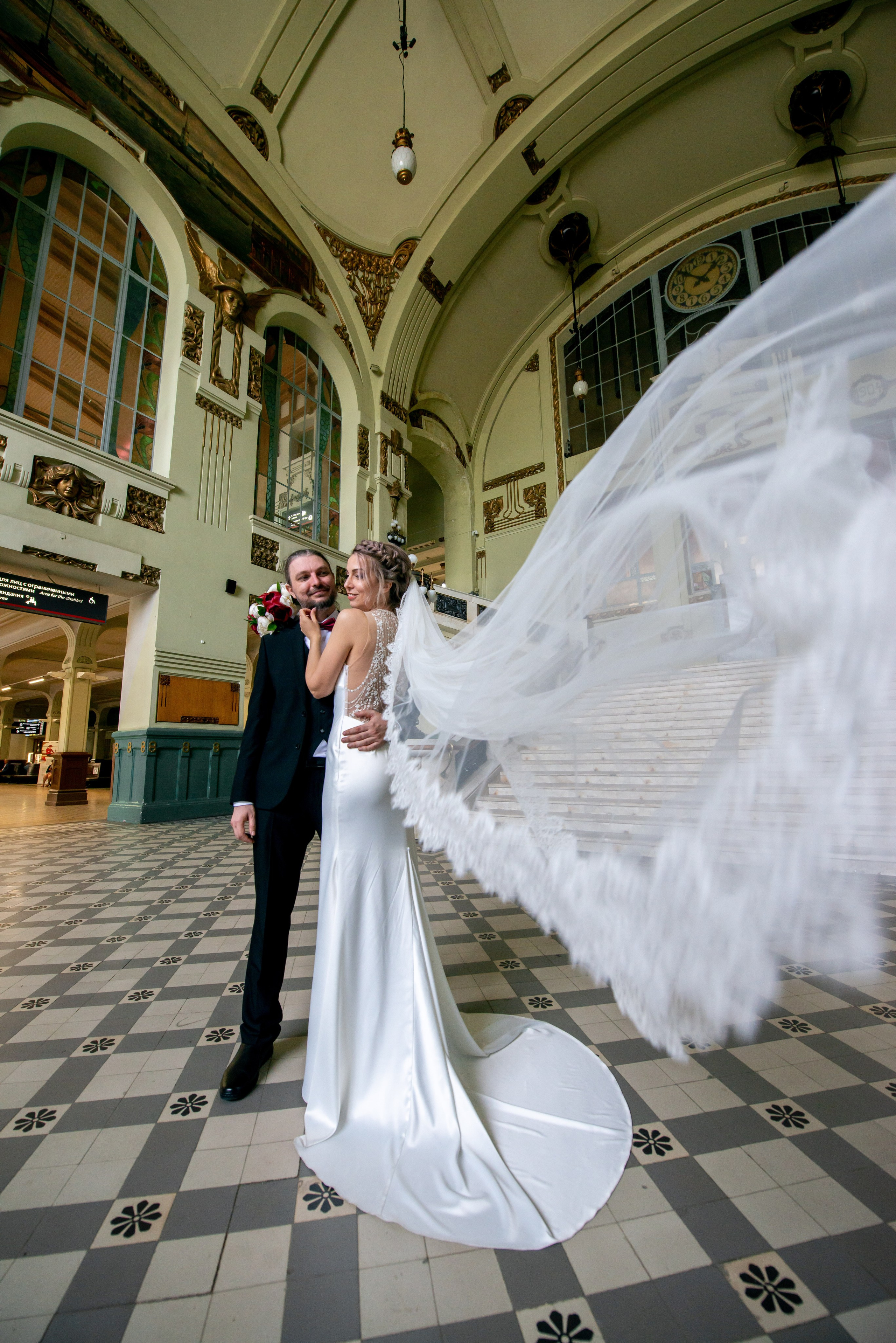 Юлия и Денис (фотосессия на Витебском вокзале и в Польском саду). Портретный, семейный и свадебный фотограф в Санкт-Петербурге и в Пушкине Ширяев Денис