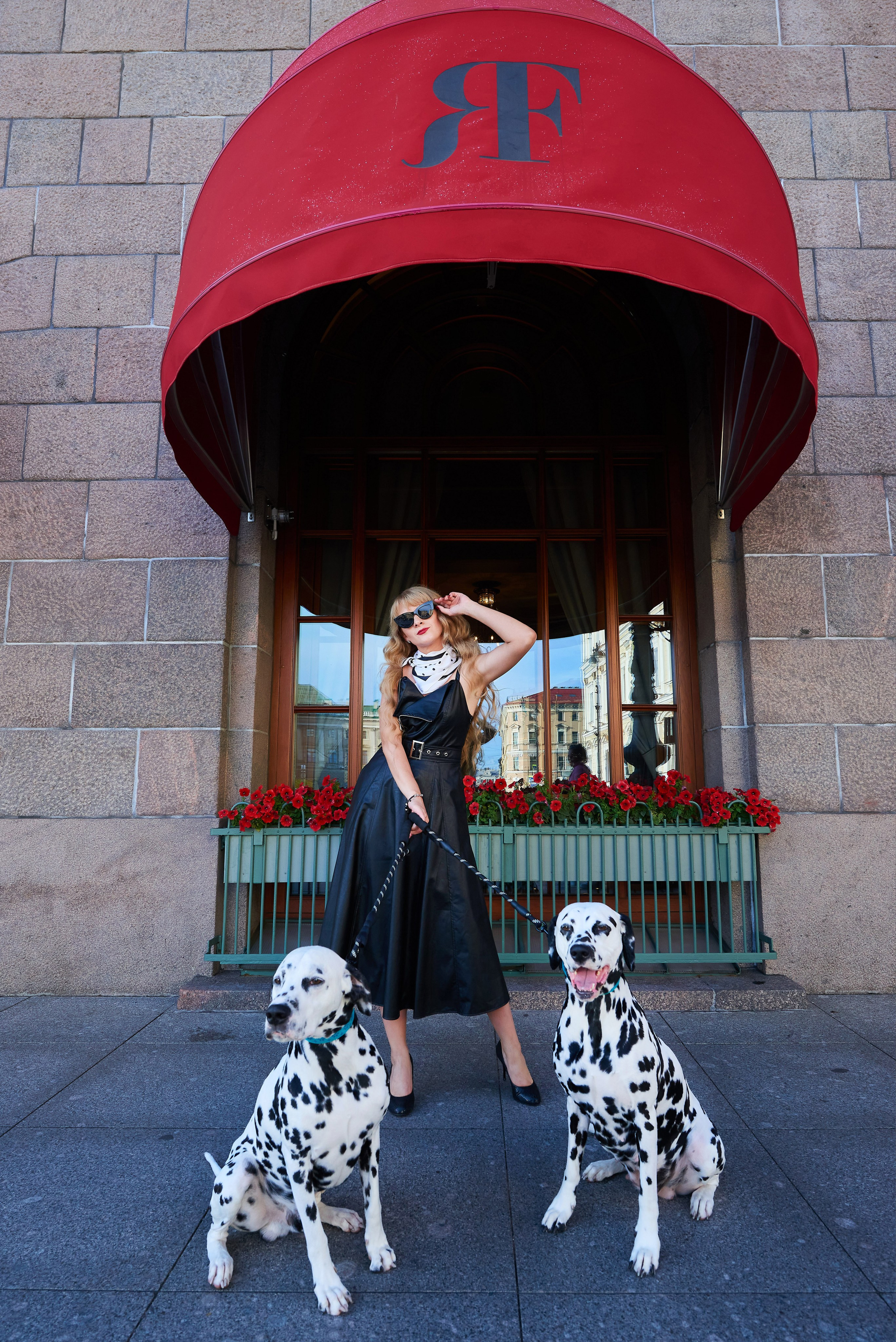 Прогулка Дарьяны по Питеру с долматинцами. Портретный, семейный и свадебный фотограф в Санкт-Петербурге и в Пушкине Ширяев Денис