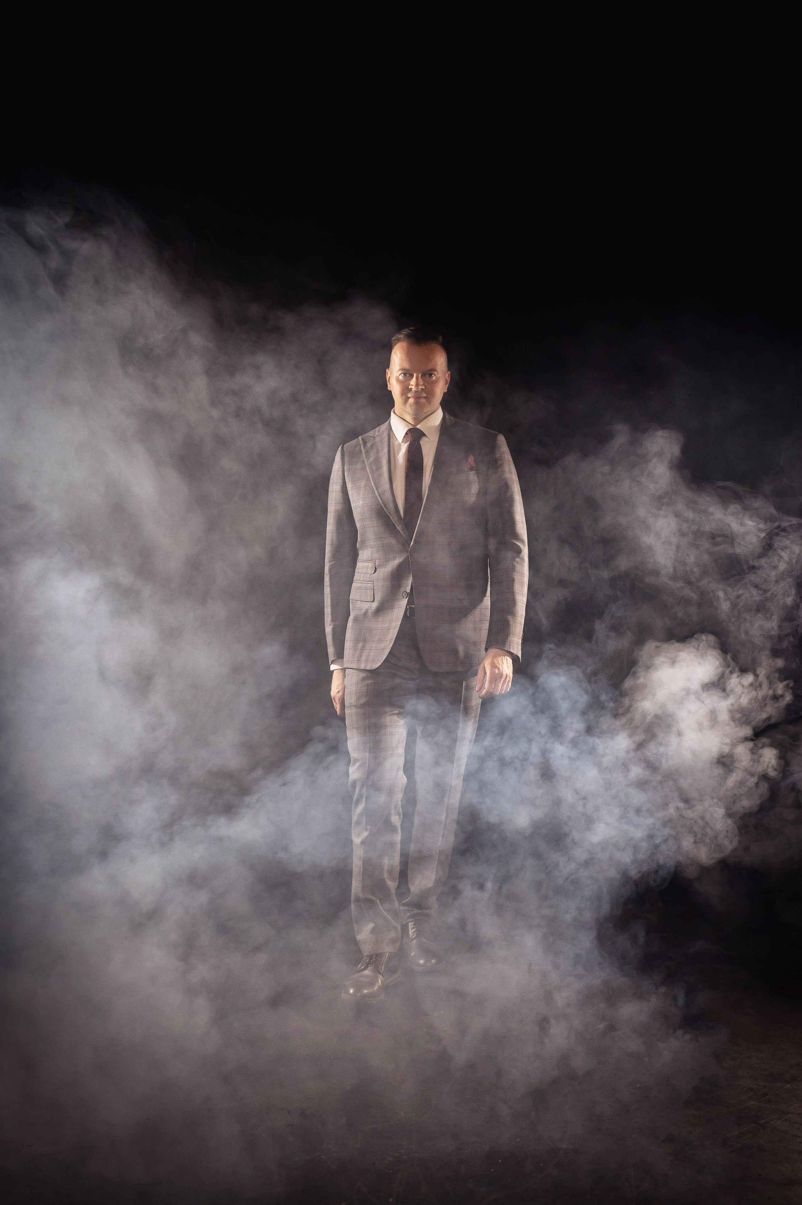 Ты можешь быть разным: деловой или взрывной. Портретный, семейный и свадебный фотограф в Санкт-Петербурге и в Пушкине Ширяев Денис