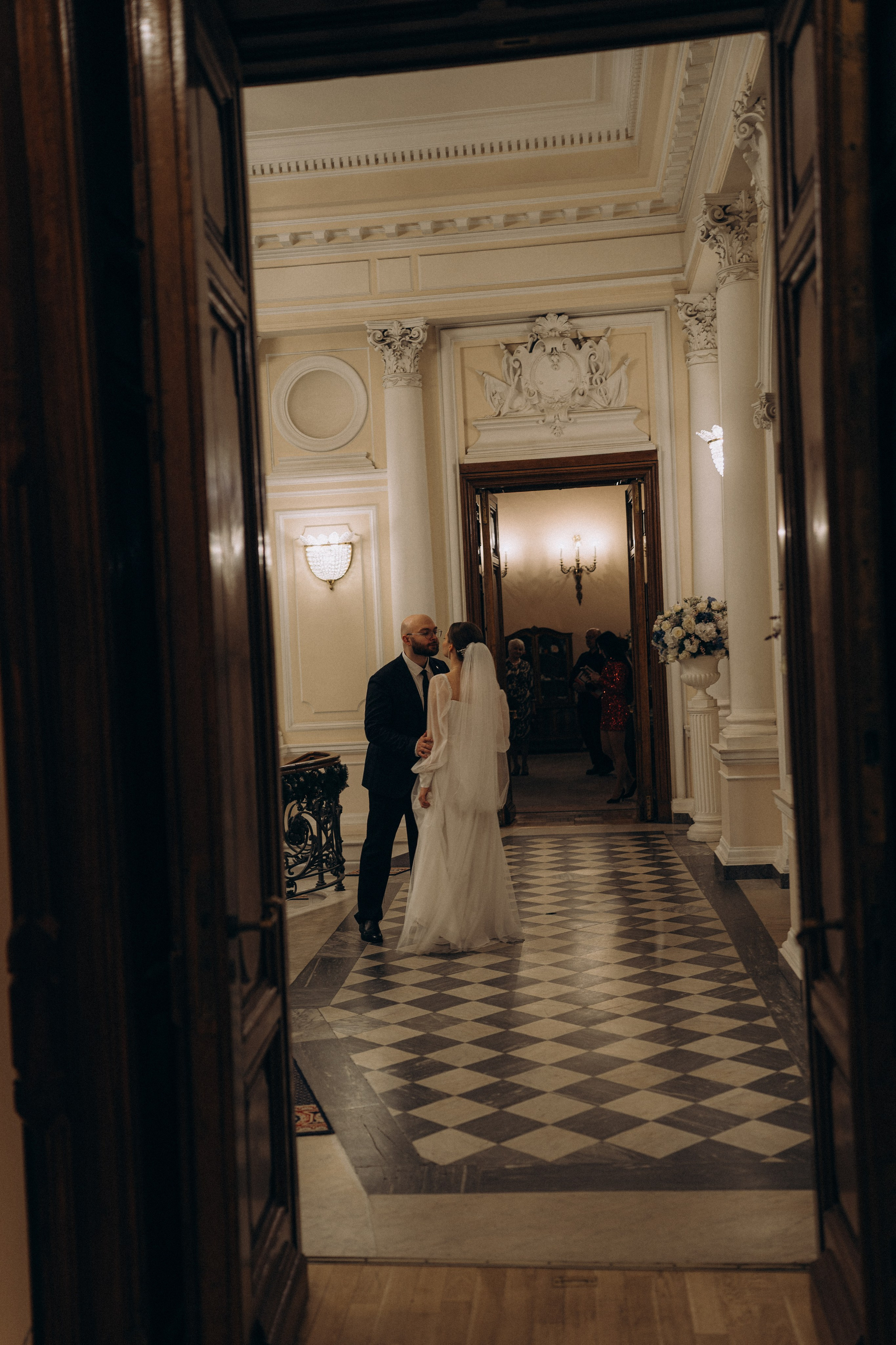 СВАДЕБНАЯ СЬЕМКА ВО ВТОРОМ ДВОРЦЕ (ДЕКАБРЬ) ТАКЖЕ СЬЕМКА В СТУДИИ НА ЧЕРНЫШЕВСКОЙ. Профессиональный фотограф, Санкт-Петербург — Виктория Богомолова