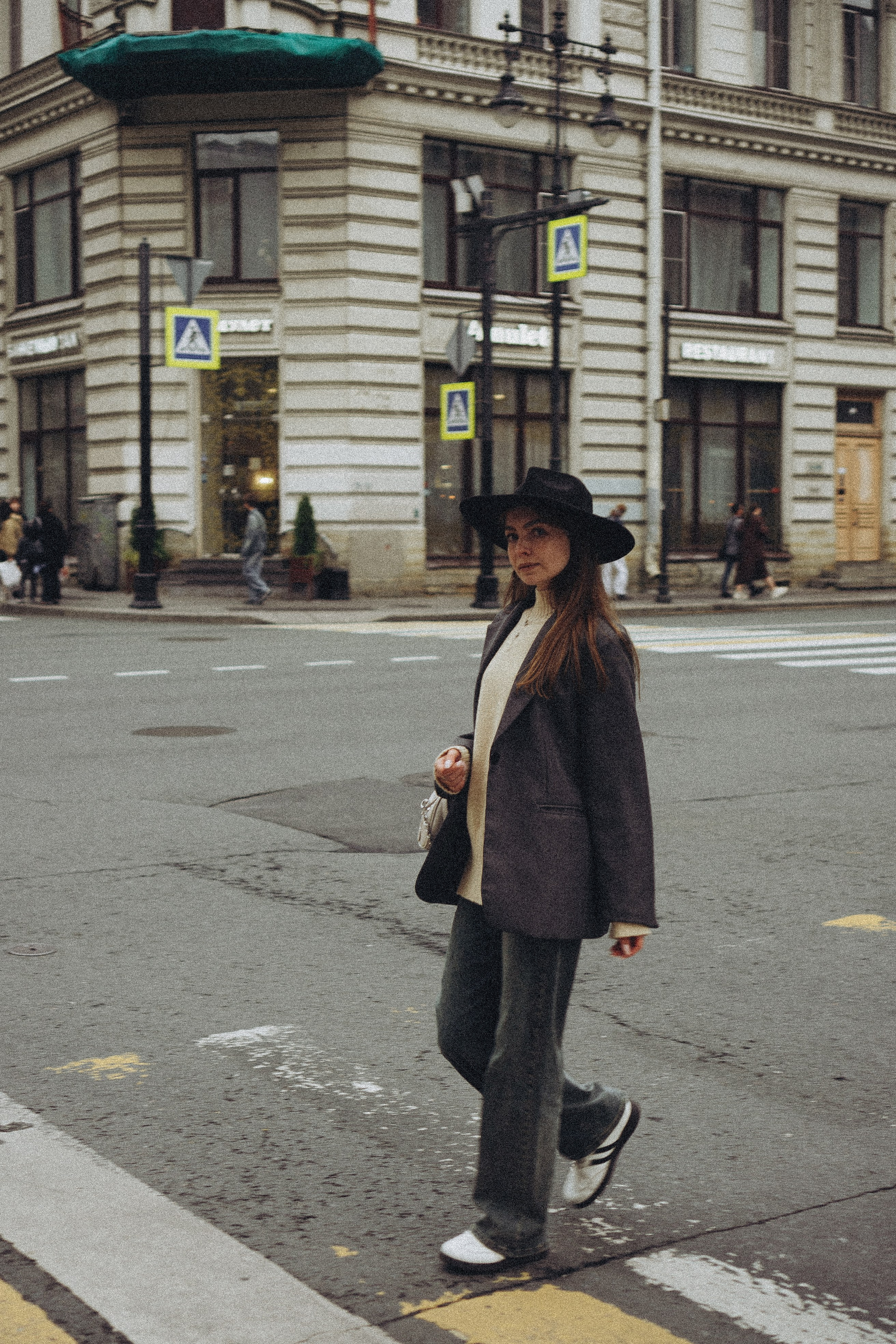 ПРОГУЛКА НА ЧЕРНЫШЕВСКОЙ. Профессиональный фотограф, Санкт-Петербург — Виктория Богомолова