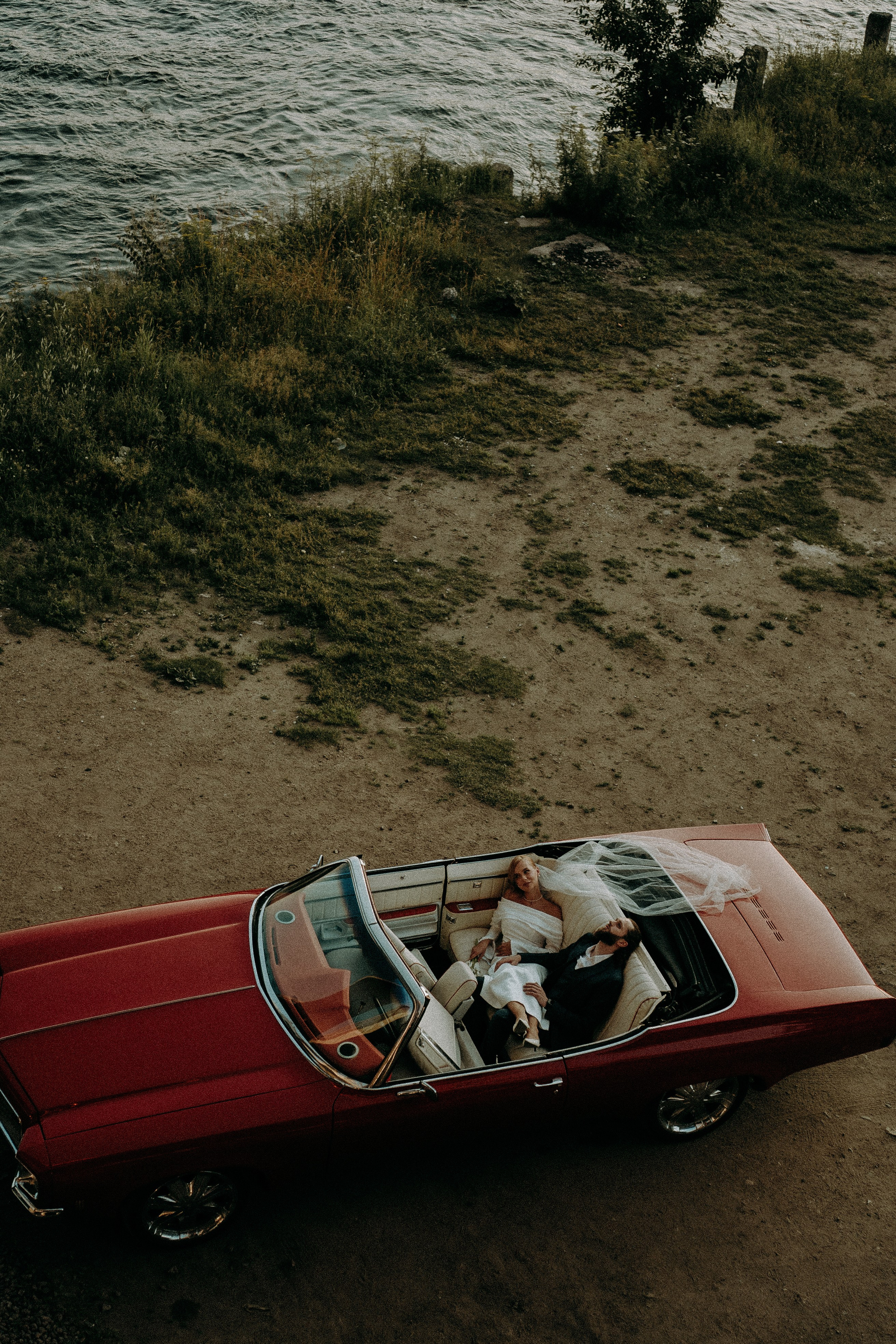 СВАДЕБНАЯ СЬЕМКА ВОЗЛЕ МСОТА БЕТАНКУРА НА КАБРИОЛЕТЕ. Профессиональный фотограф, Санкт-Петербург — Виктория Богомолова