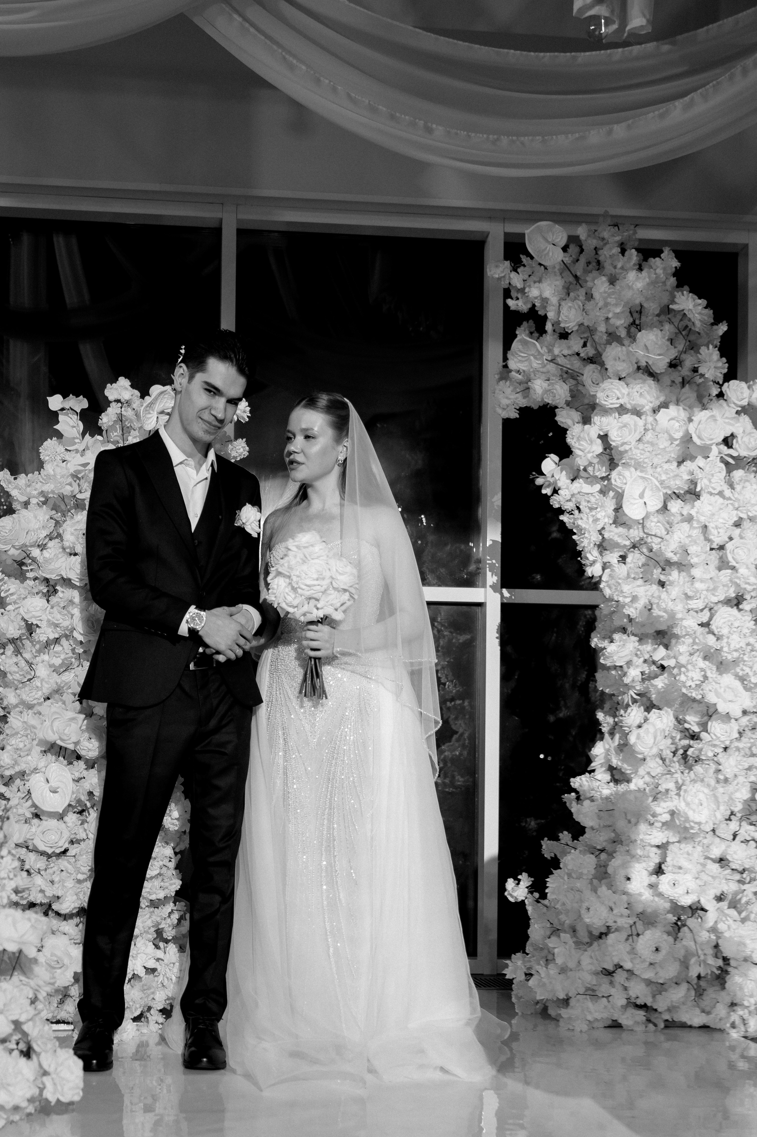 СВАДЕБНАЯ СЬЕМКА СБОРОВ В ОТЕЛЕ И ВЫЕЗД НА ЦЕРЕМОНИЮ (СНЯТО В СИБИРЕ В НИЖНЕВАРТОВСКЕ). Профессиональный фотограф, Санкт-Петербург — Виктория Богомолова