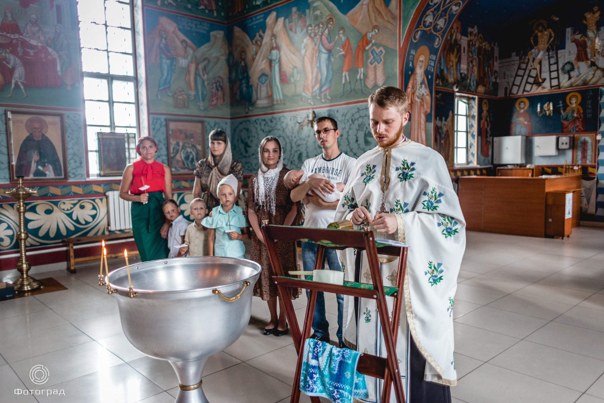 Съёмка крещения. Команда специалистов в мире фотографии и видео. Детский фотограф, семейный фотограф