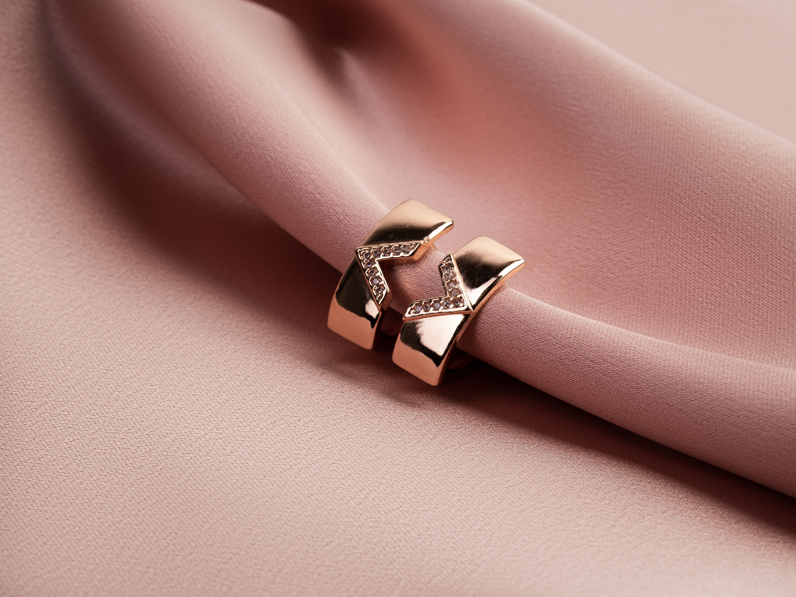 Серьги. Фотограф Ахмедов Эльдар Чита