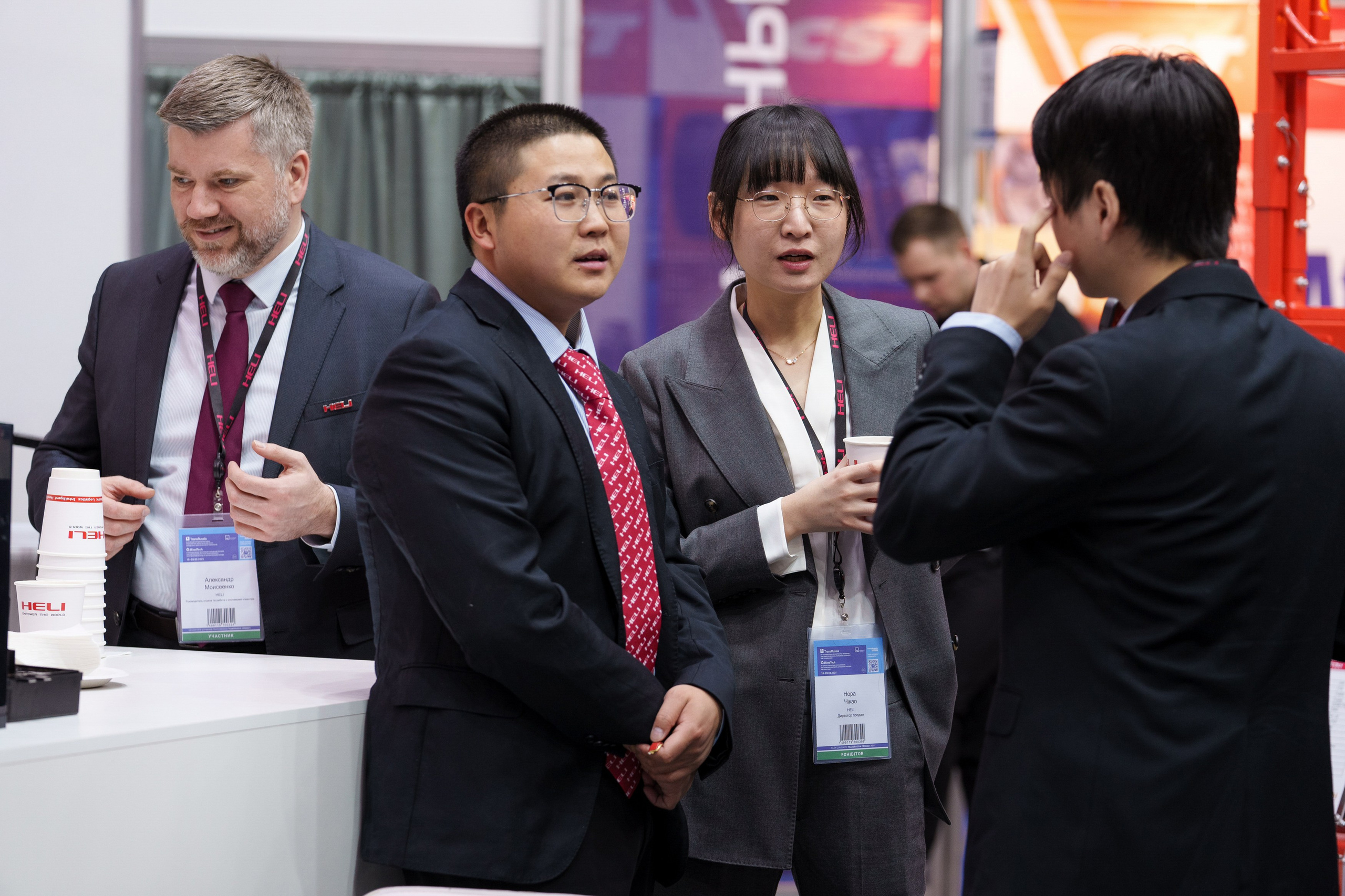 HELI. Стенд в Крокус Экспо. Фотограф Саша Блюз