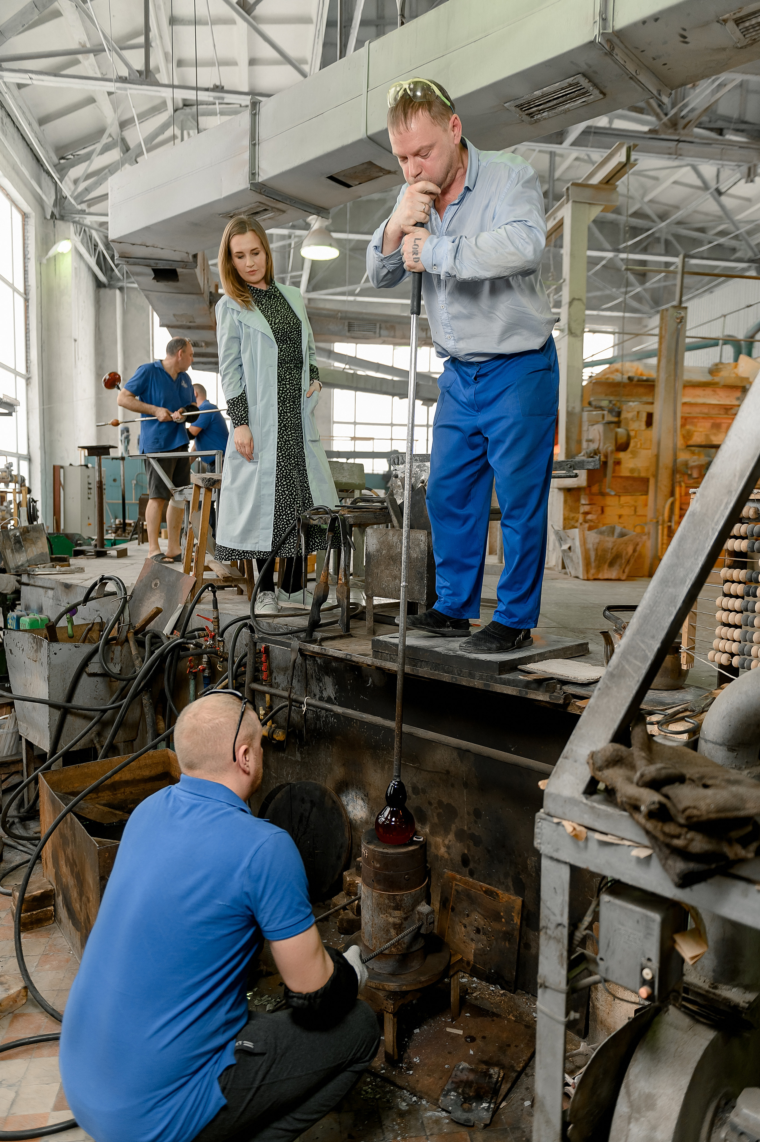 Художник Хрустального завода Наталья Любимова. Свадебный и семейный фотограф Ангелина Нусина