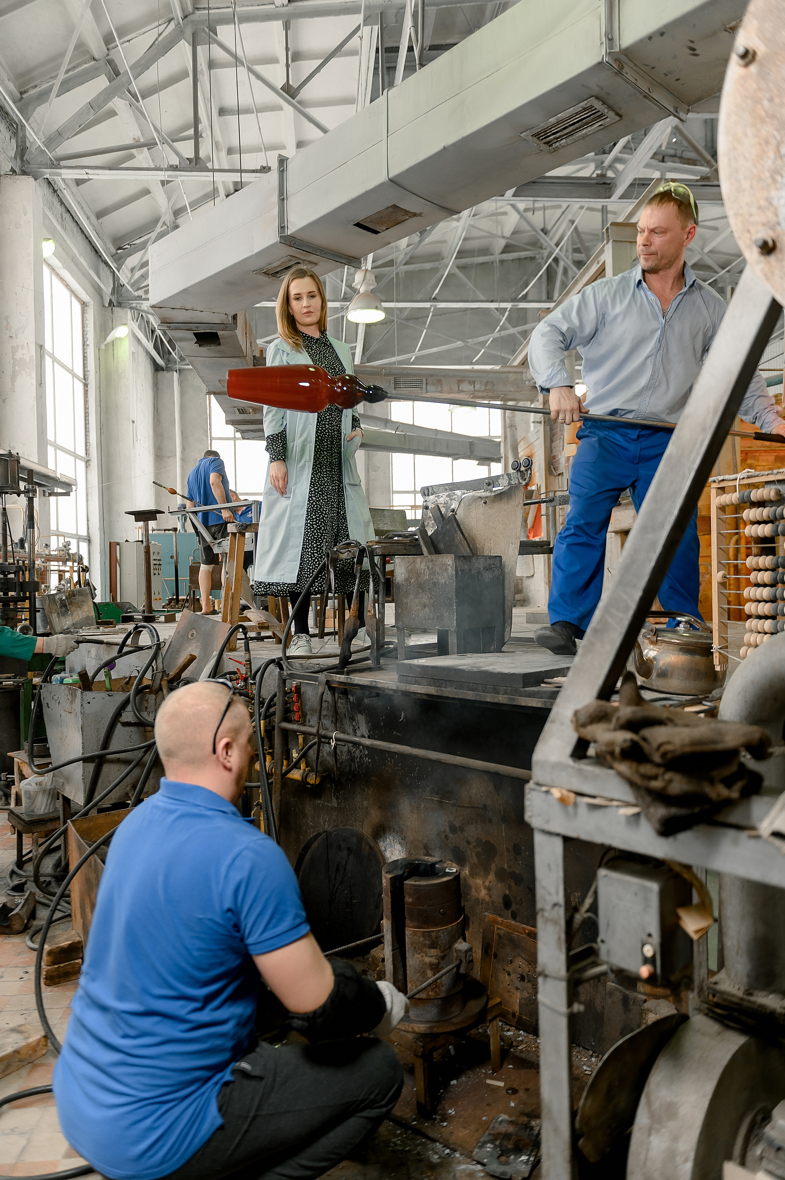 Художник Хрустального завода Наталья Любимова. Свадебный и семейный фотограф Ангелина Нусина