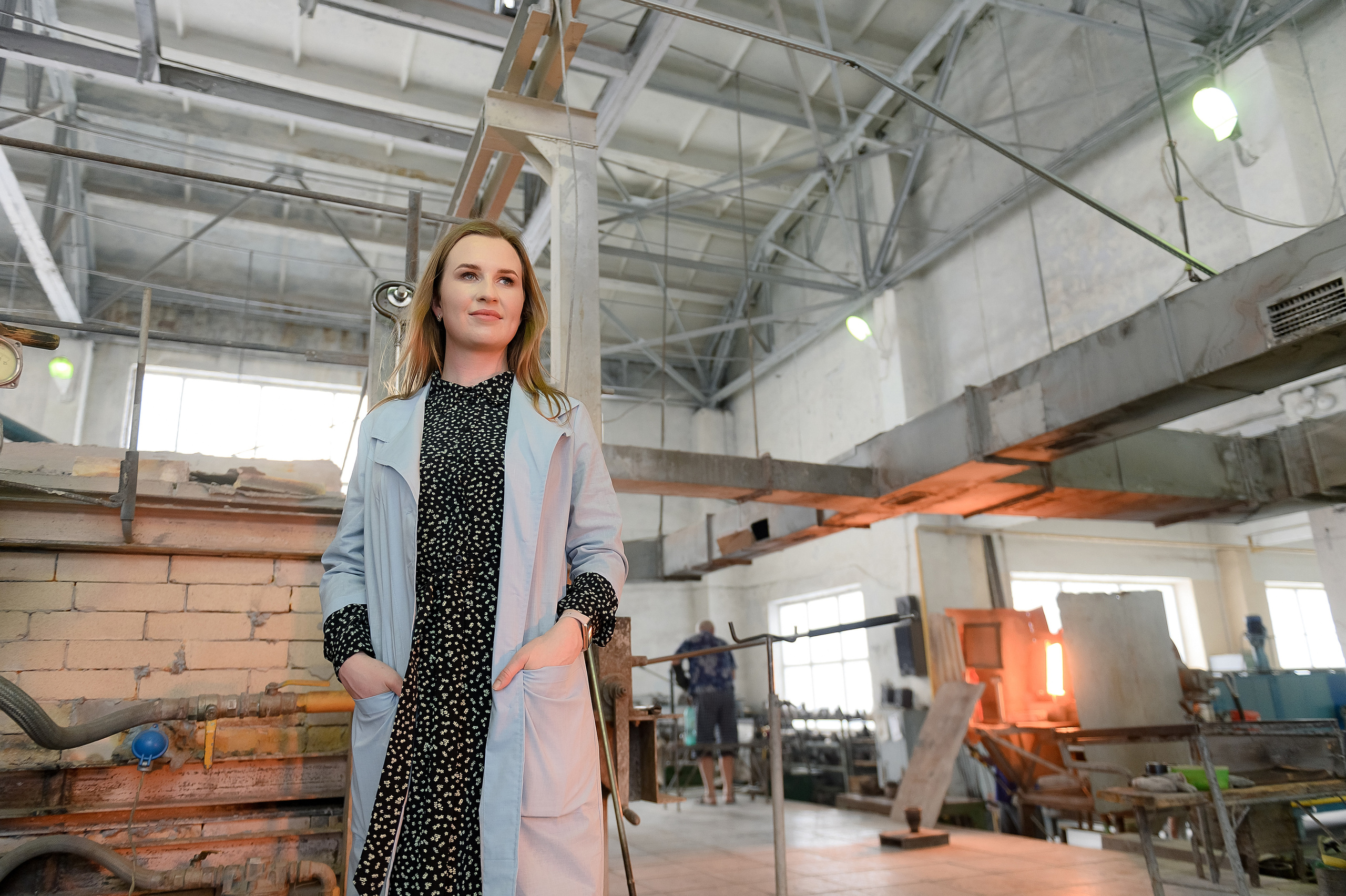 Художник Хрустального завода Наталья Любимова. Свадебный и семейный фотограф Ангелина Нусина