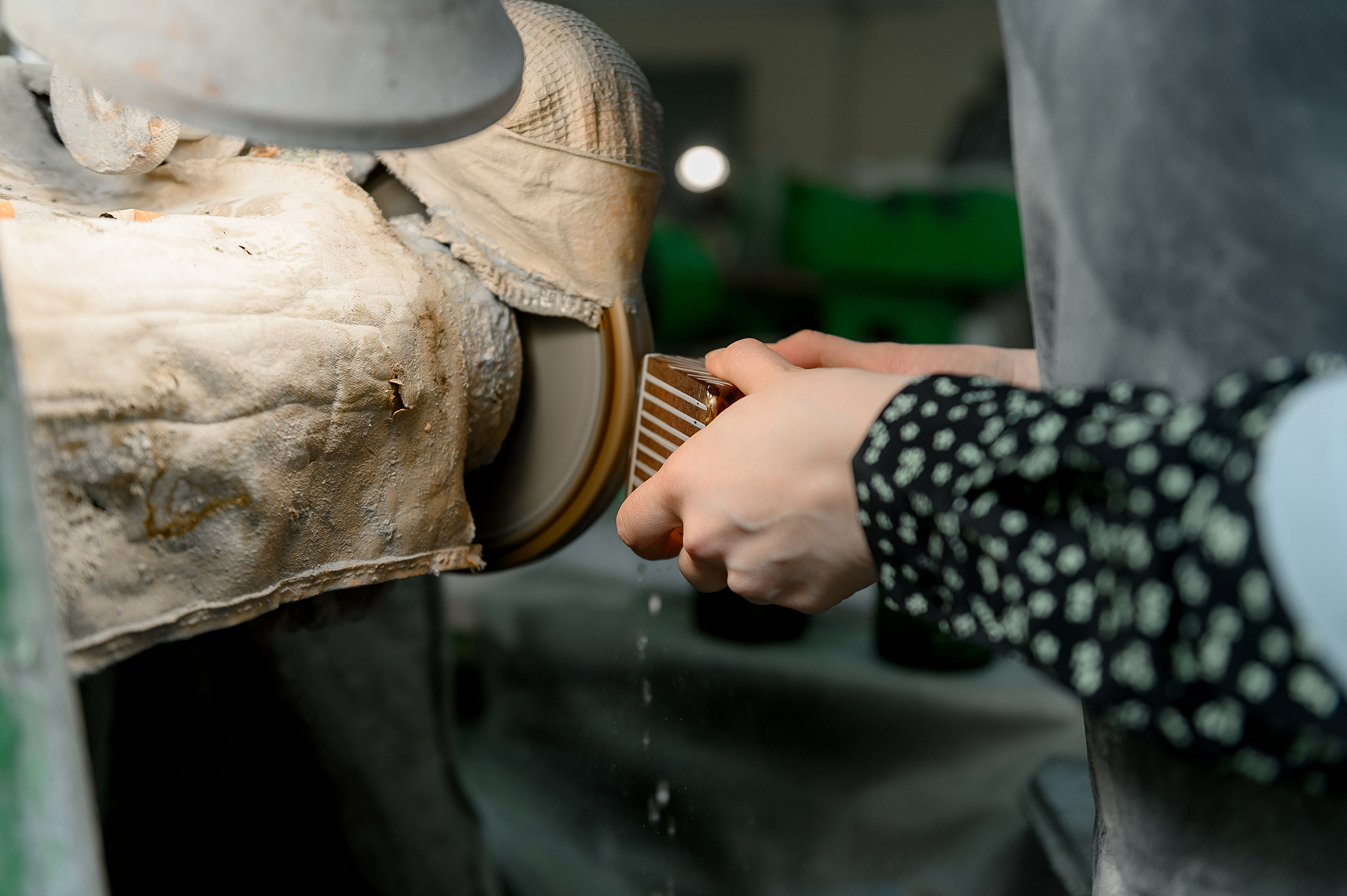 Художник Хрустального завода Наталья Любимова. Свадебный и семейный фотограф Ангелина Нусина