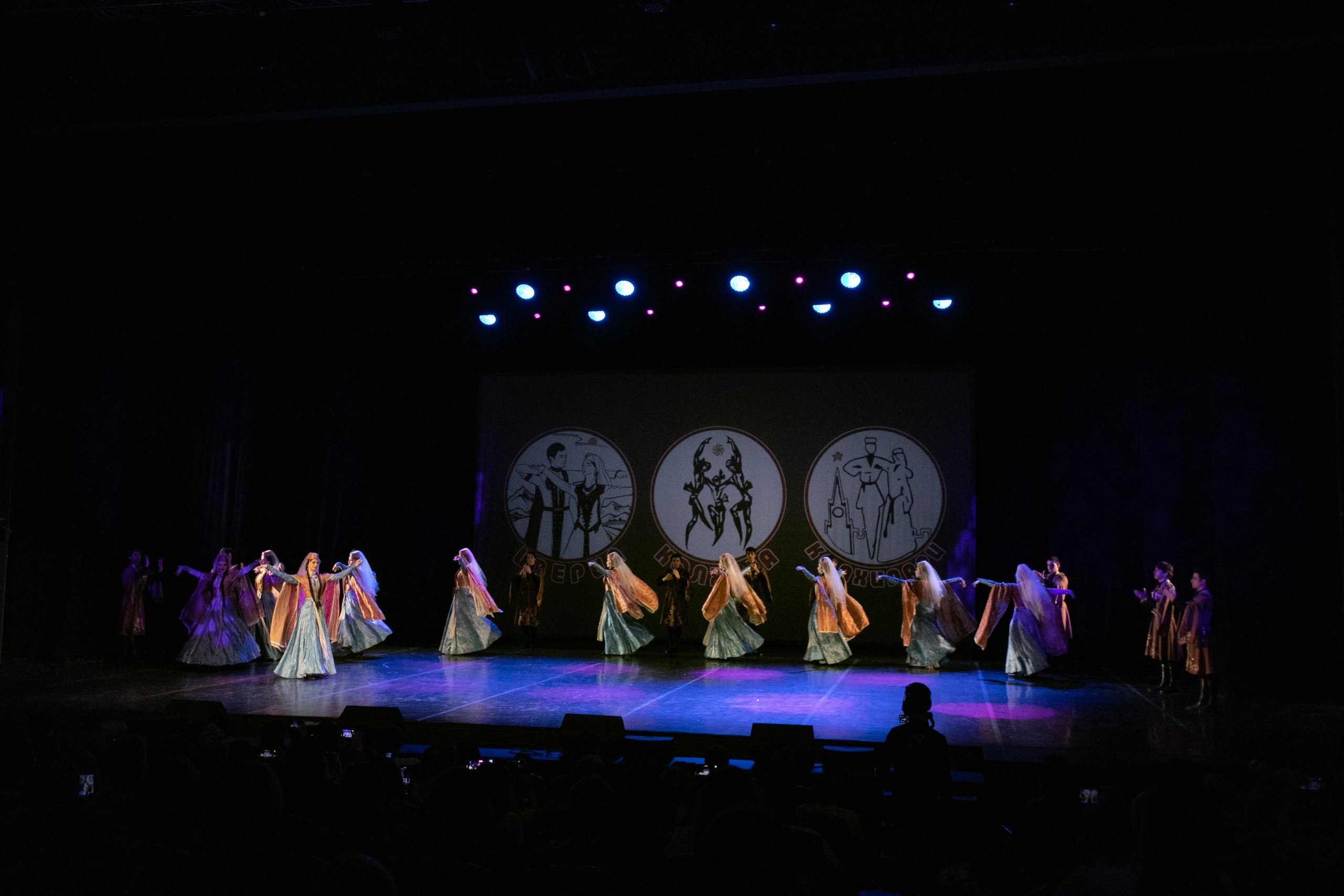 Концерт, грузинские танцы. Art photographer Nino