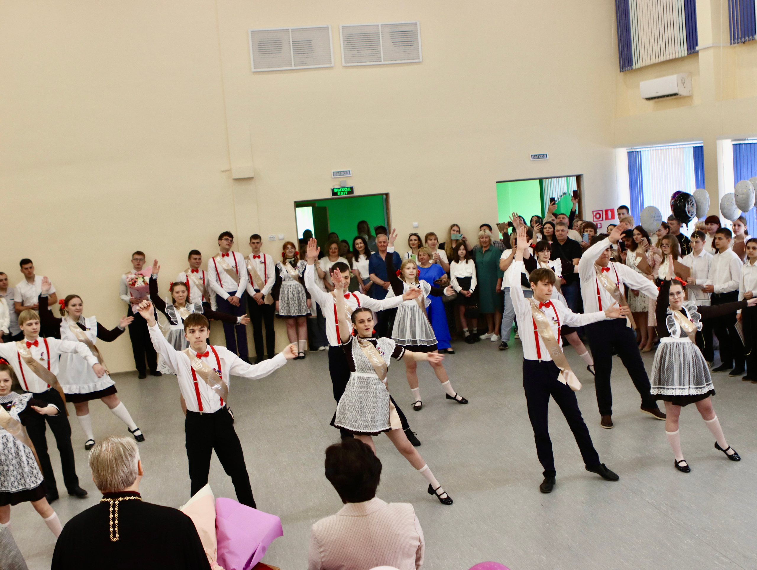 Школьный выпускной. Фотограф в Курске Смирнов Евгений