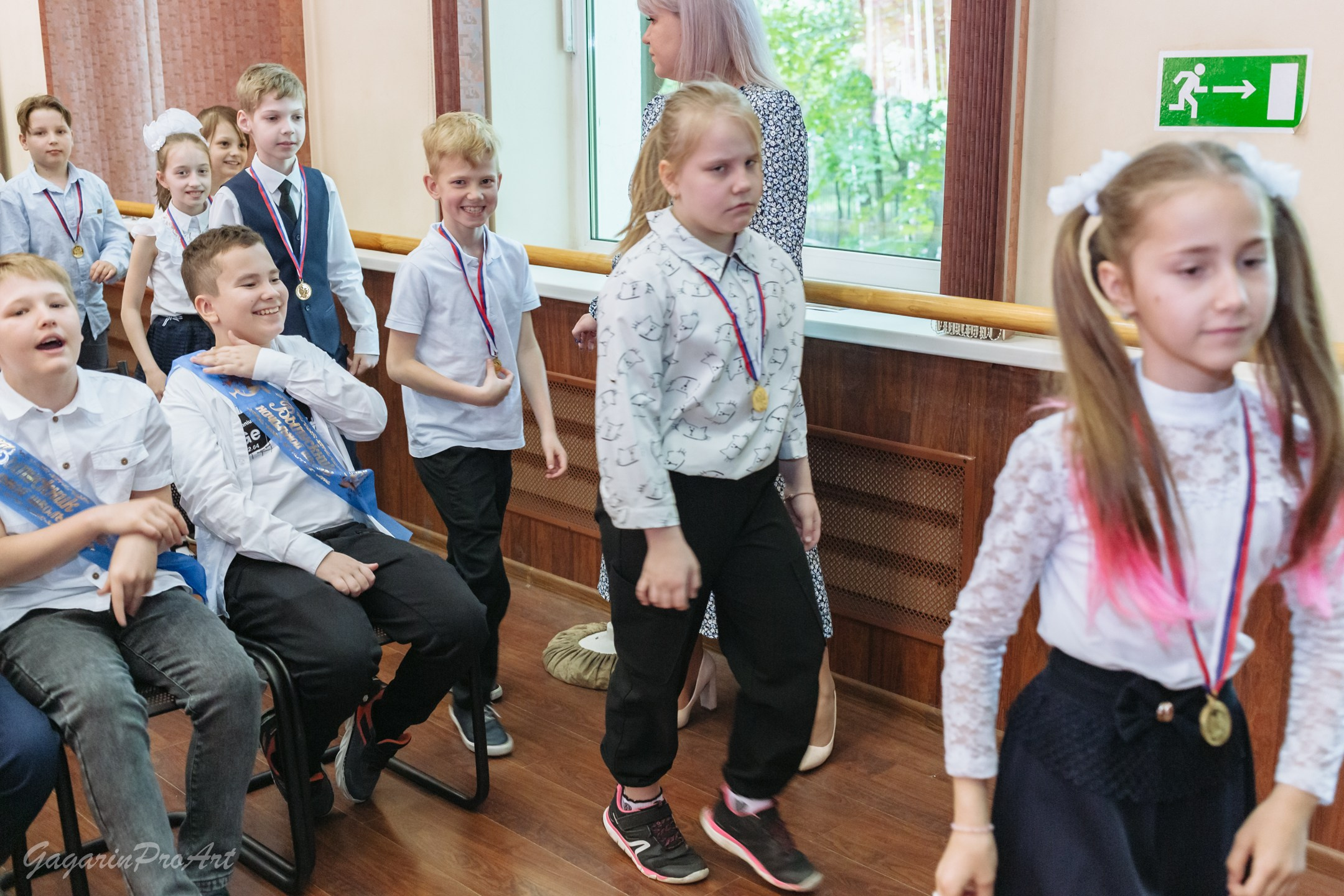 Репортаж в школе на выпускной. Фотограф на выпускной. GagarinProArt