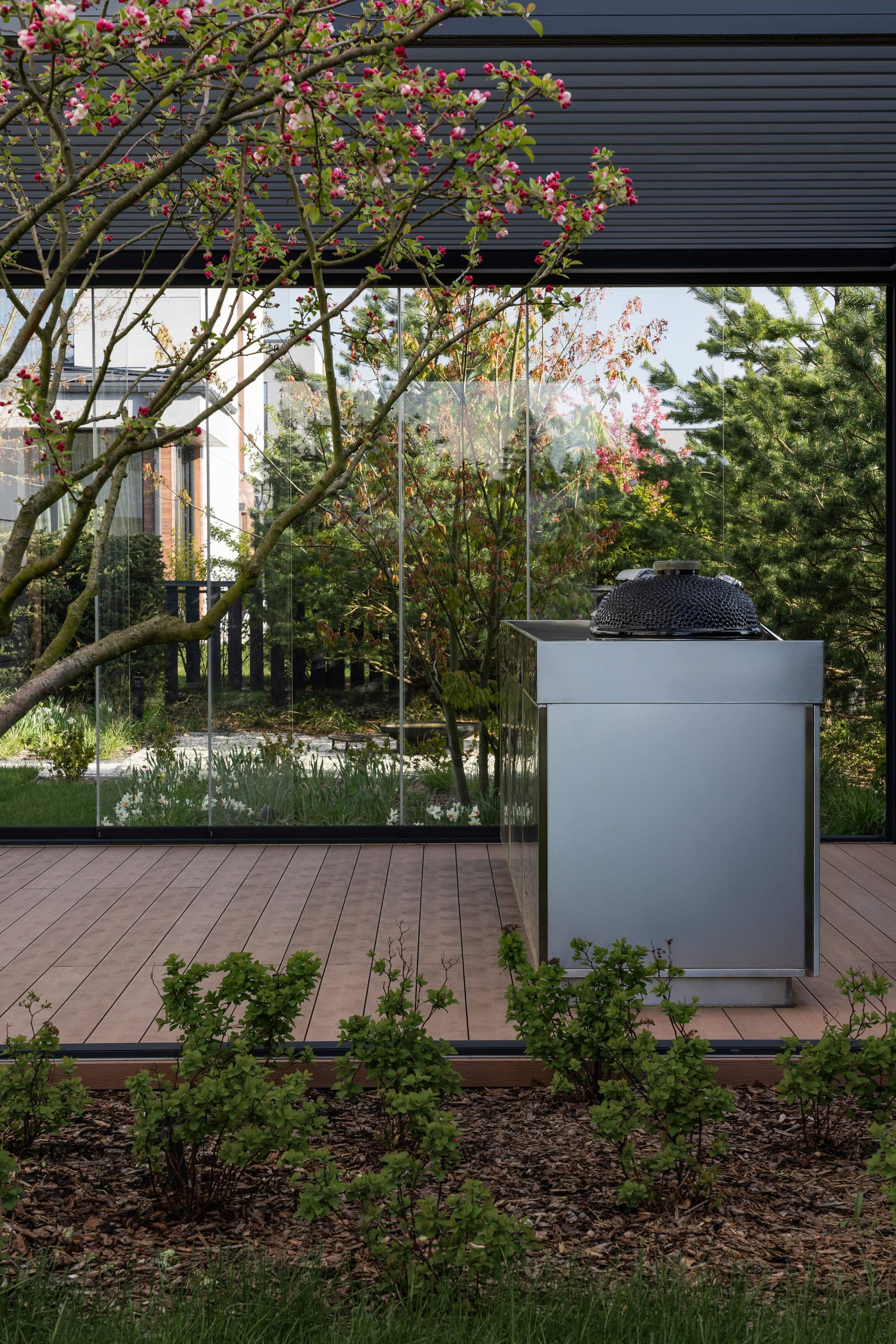 Blooming in the garden, Moscow region. Артамонов Александр | Архитектурный и ландшафтный фотограф