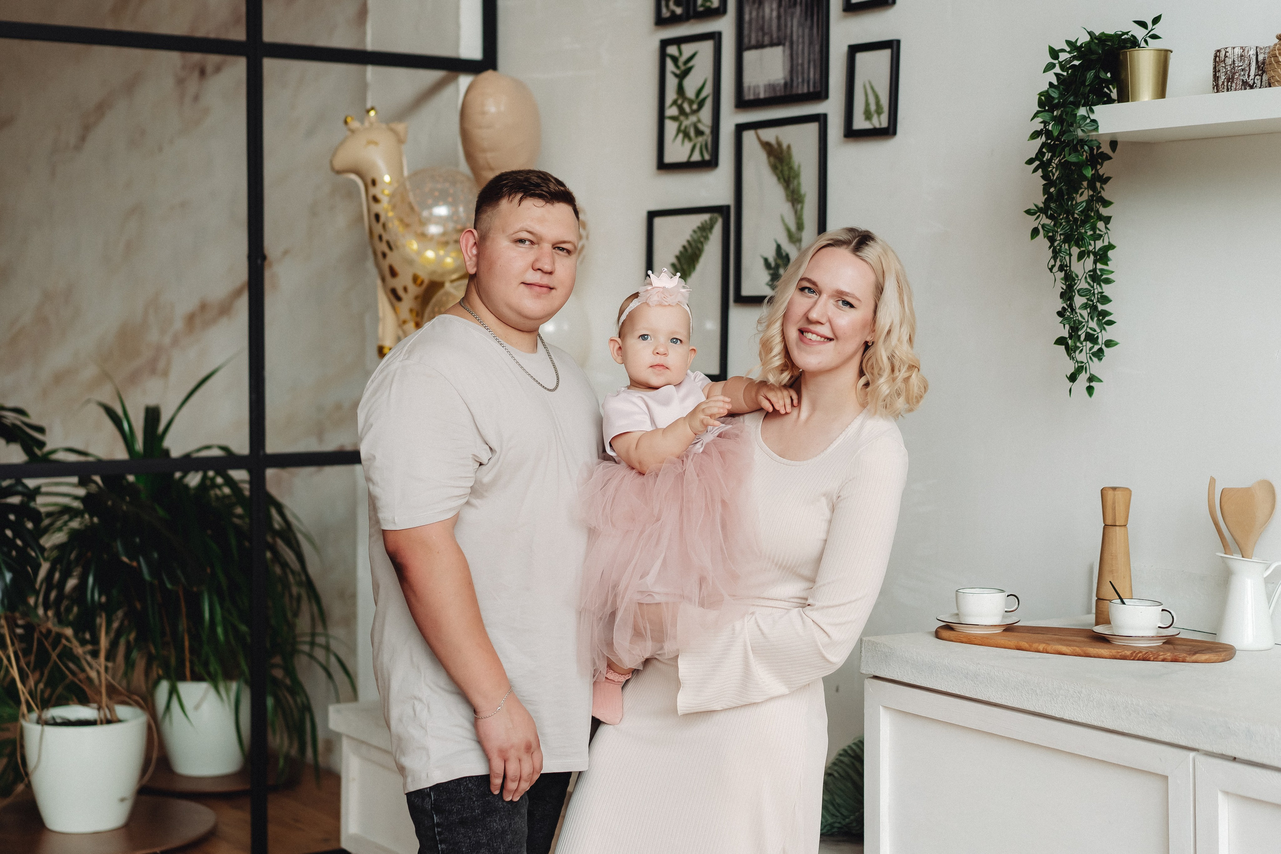 ДР в большой студии. Семейный и контент фотограф в Красноярске Власова Екатерина