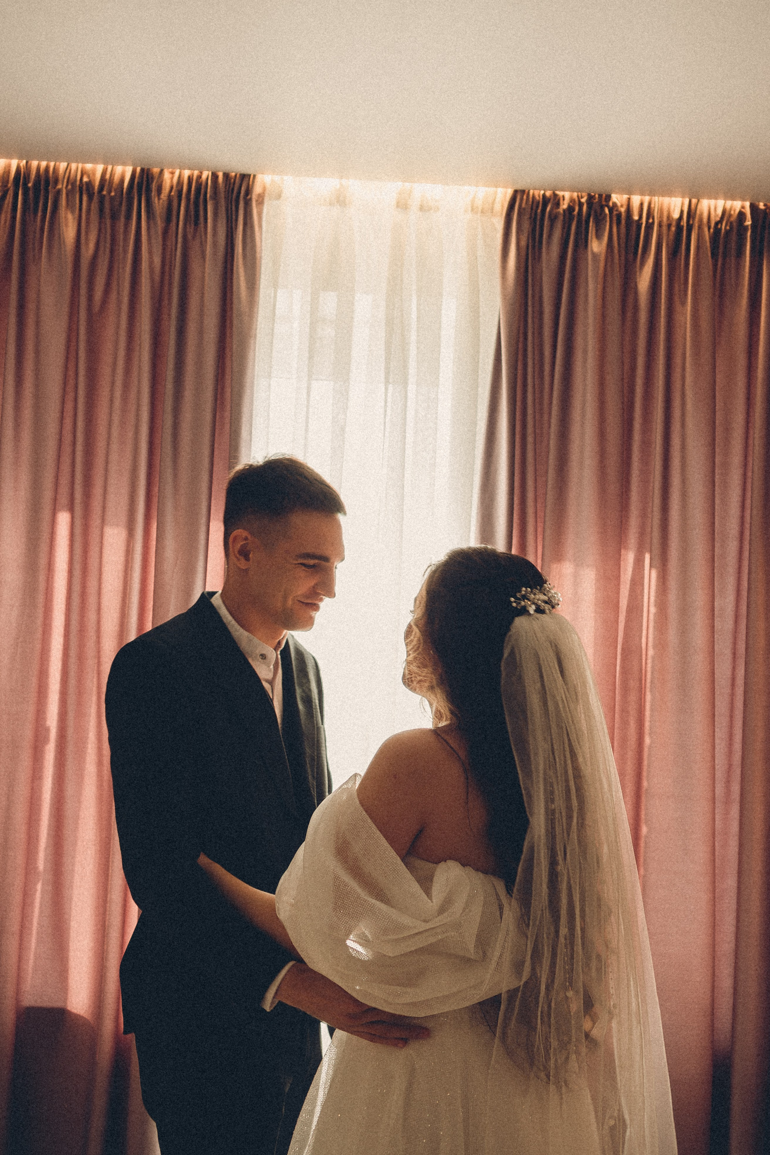 СВАДЕБНАЯ СЬЕМК В ПАРКЕ 300-ЛЕТИЯ. Профессиональный фотограф, Санкт-Петербург — Виктория Богомолова