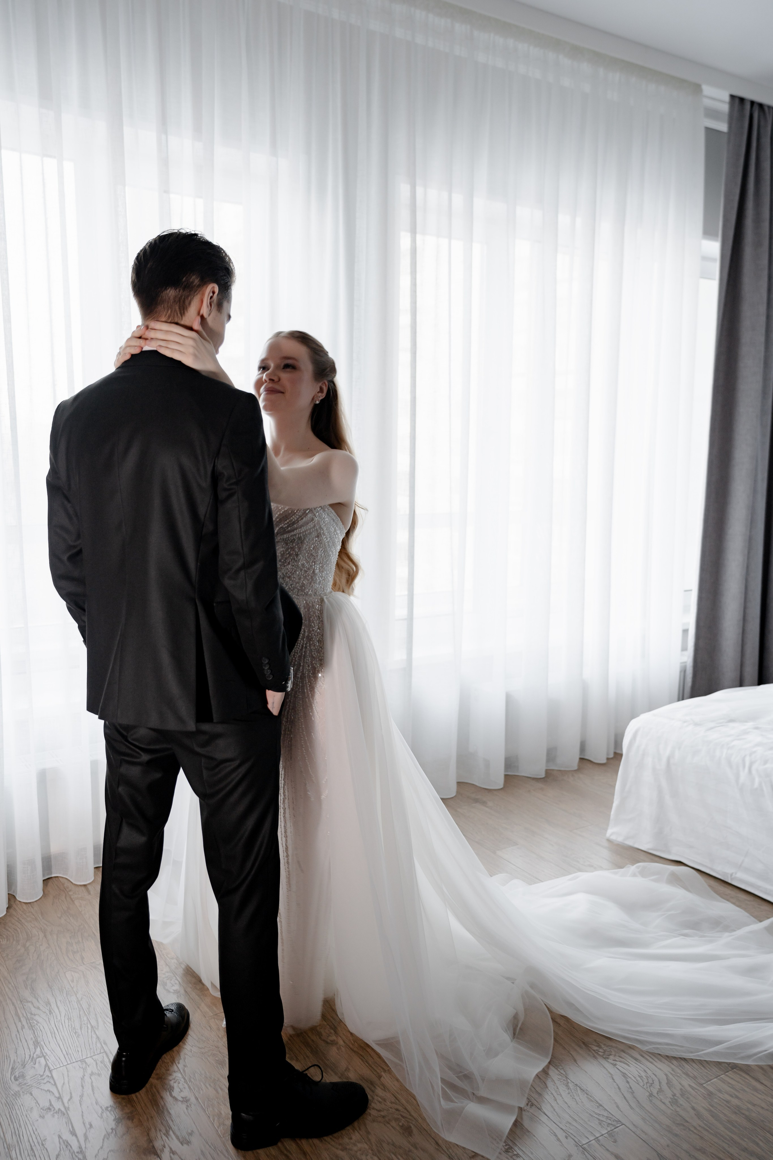 СВАДЕБНАЯ СЬЕМКА СБОРОВ В ОТЕЛЕ И ВЫЕЗД НА ЦЕРЕМОНИЮ (СНЯТО В СИБИРЕ В НИЖНЕВАРТОВСКЕ). Профессиональный фотограф, Санкт-Петербург — Виктория Богомолова
