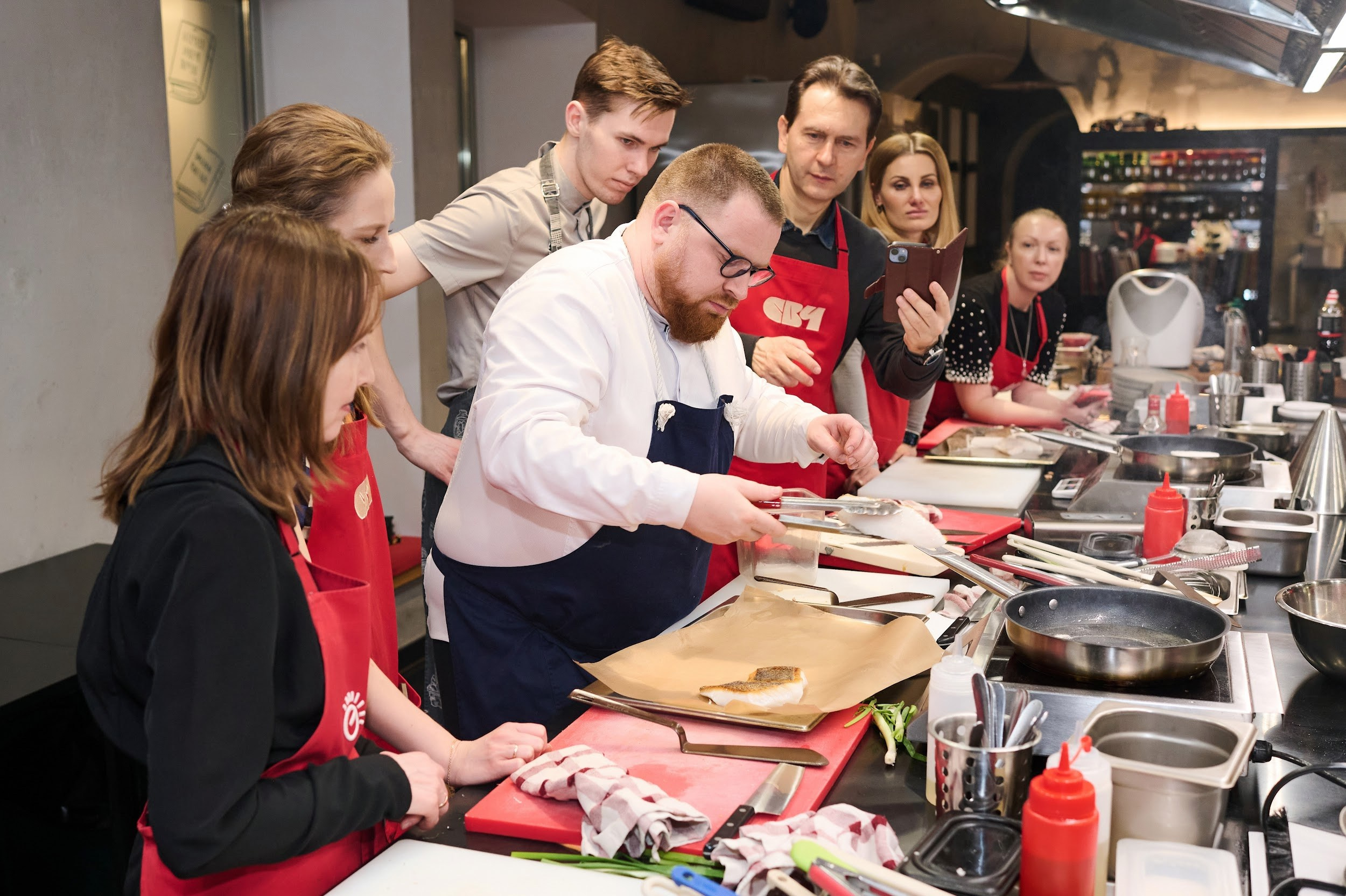 Кулинарный мастер-класс. Свадебный фотограф в Санкт-Петербурге Петергофе Пушкине Саша Галлс / Александр Галлс