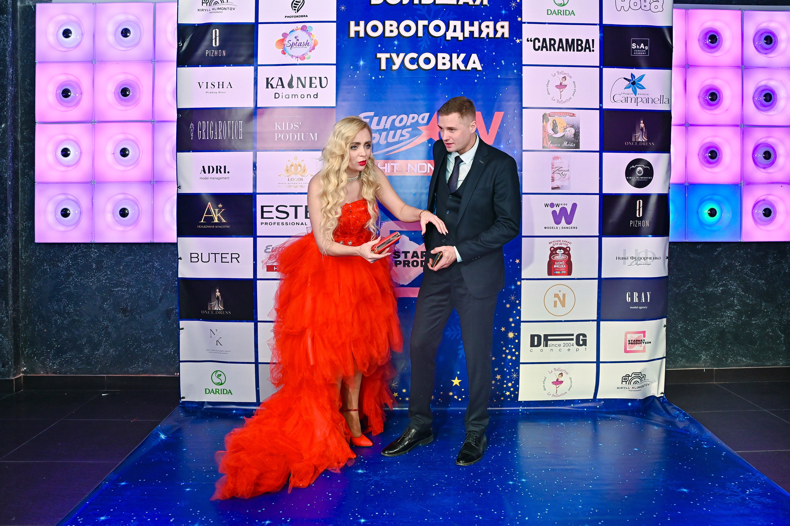 Большая новогодняя тусовка. Фотоуслуги, услуги фотографа, фотографирование важных событий