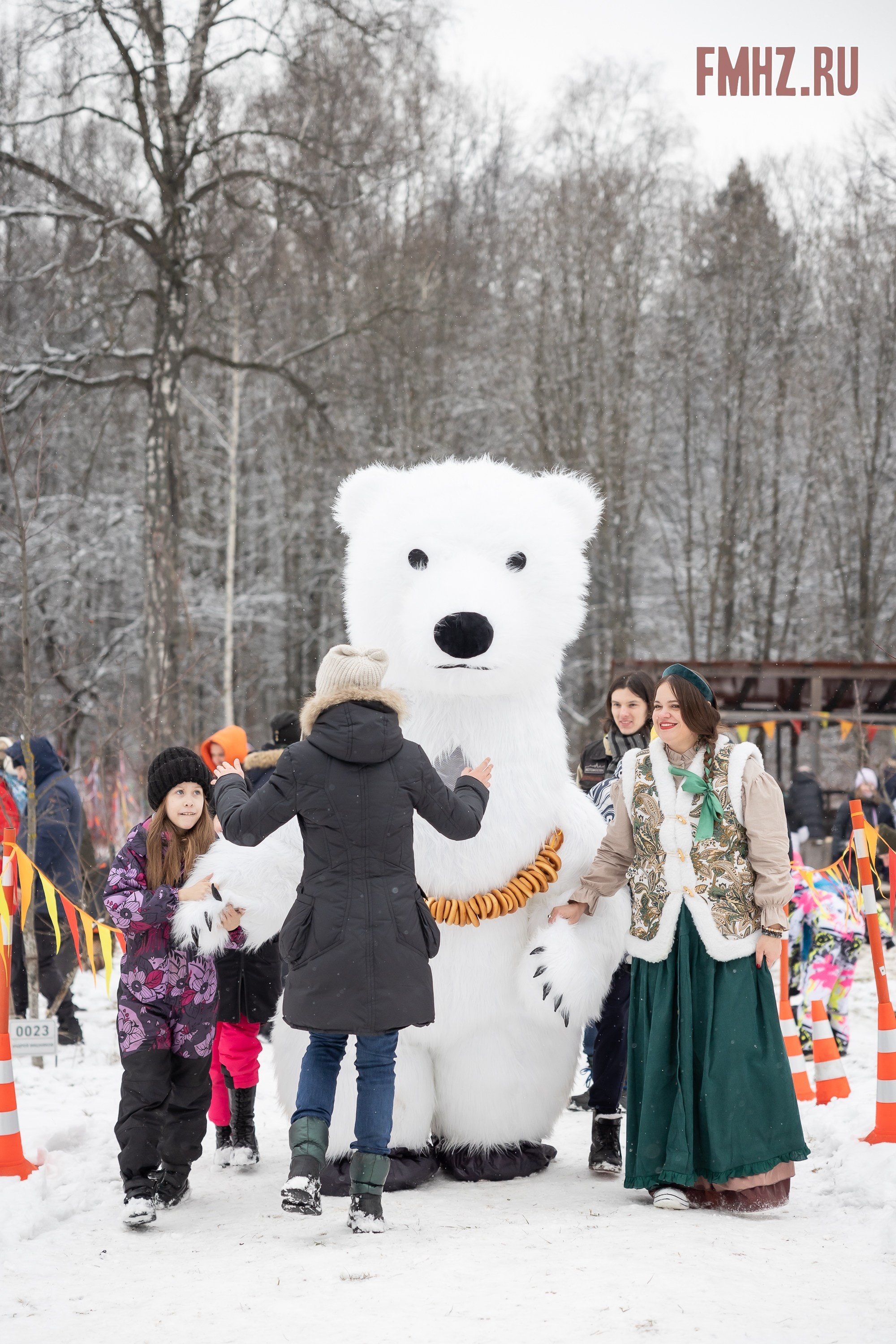 Масленица на аллее памяти «Вечный сезон» 02.03.2025. Фотограф Владимир Охрименко