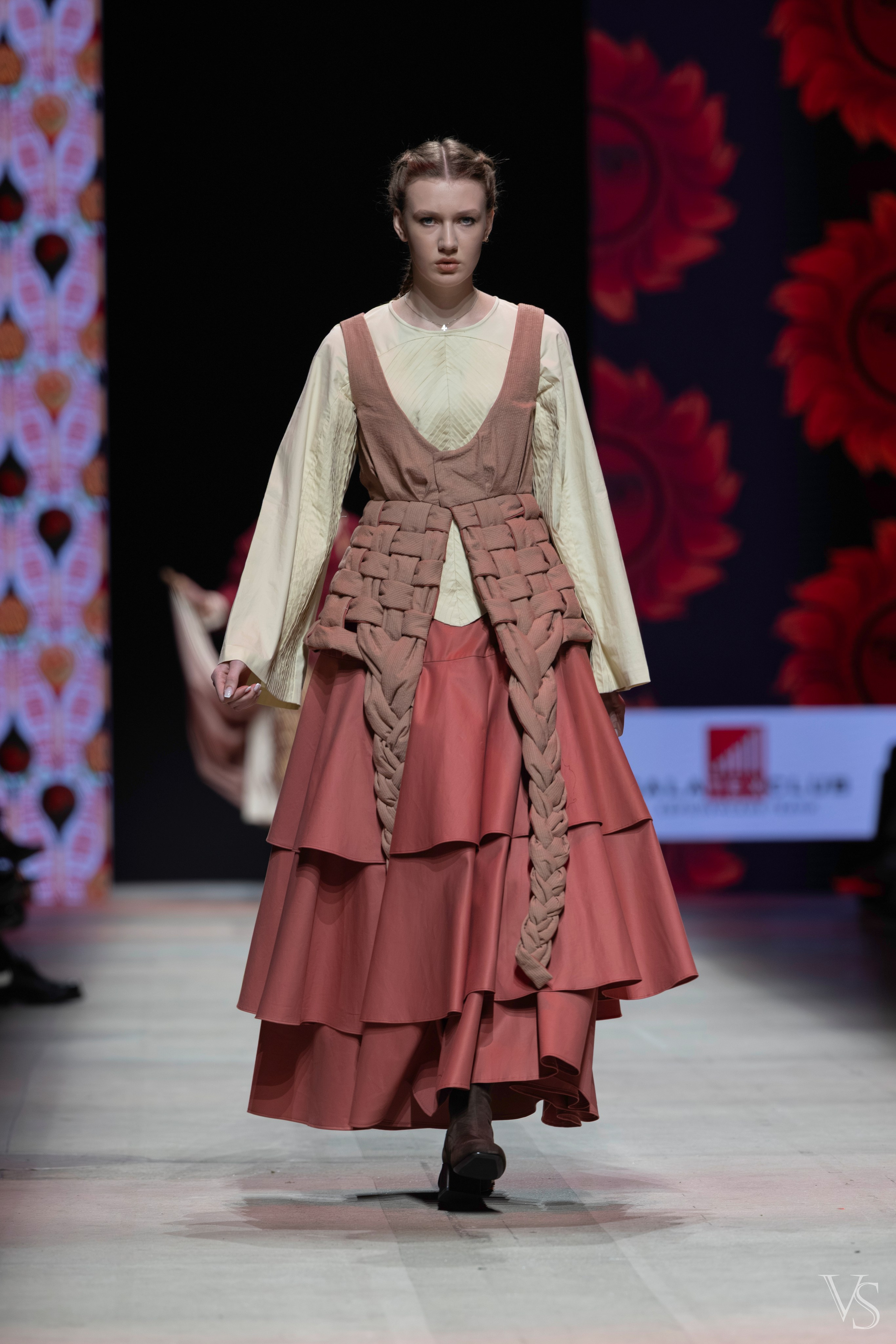 Неделя Российской моды. Манеж. РГУ Косыгина. Фотограф Виктор Степанов