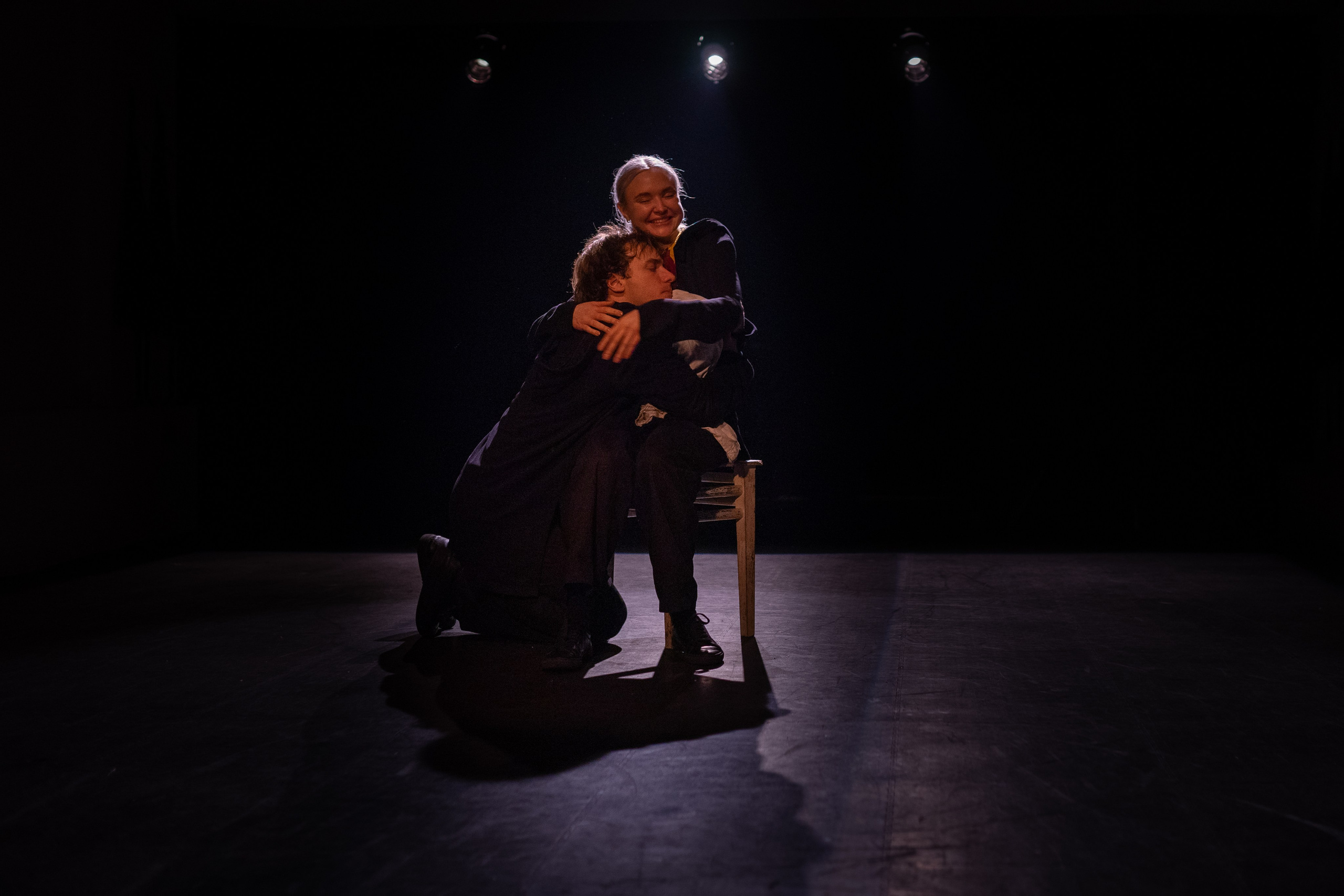 Преступление и наказание. Фотограф Нинель Гюрсой, г. Москва