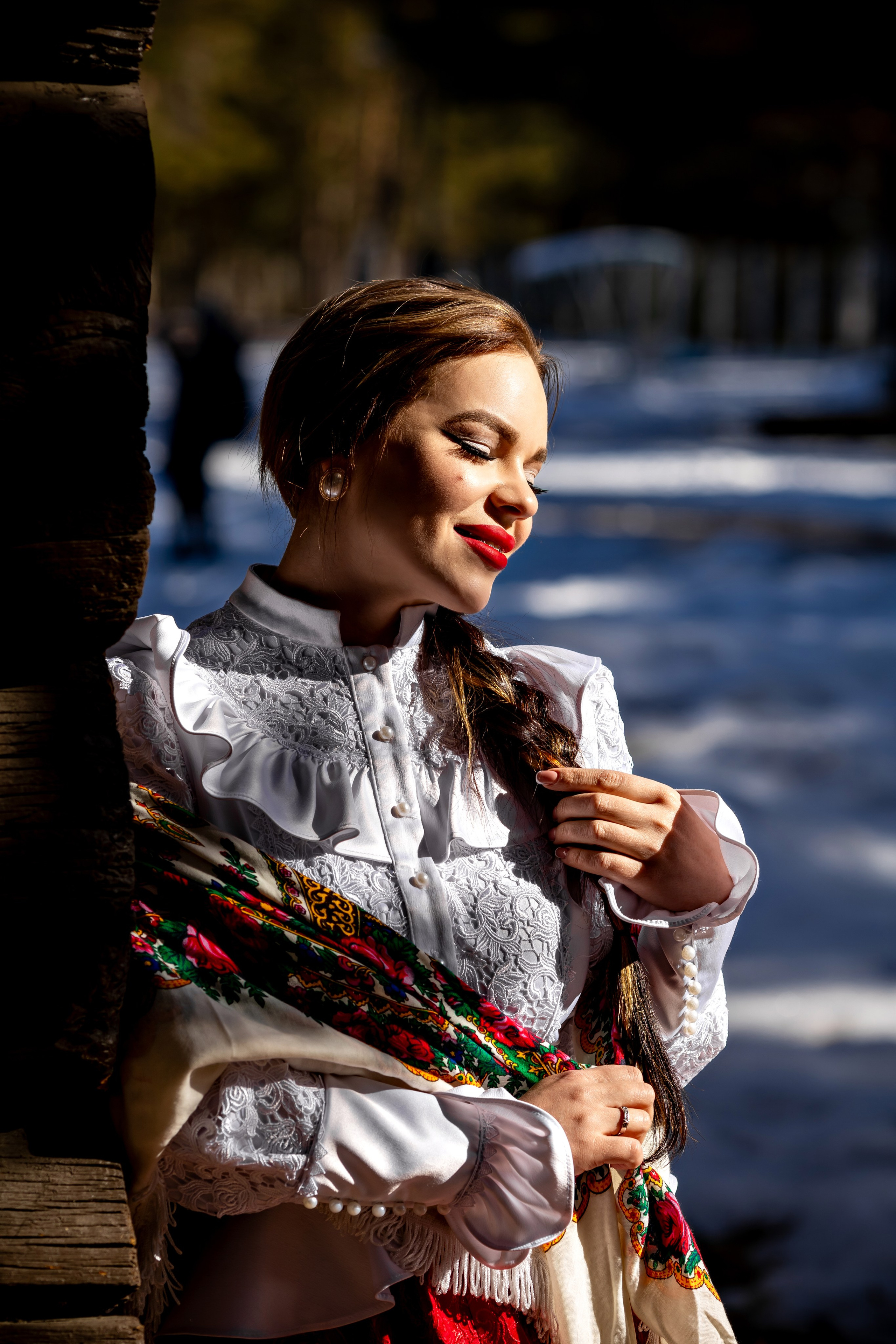 В национальных костюмах. Организую и проведу любые фотосессии в солнечной Бурятии, в Улан-Удэ!