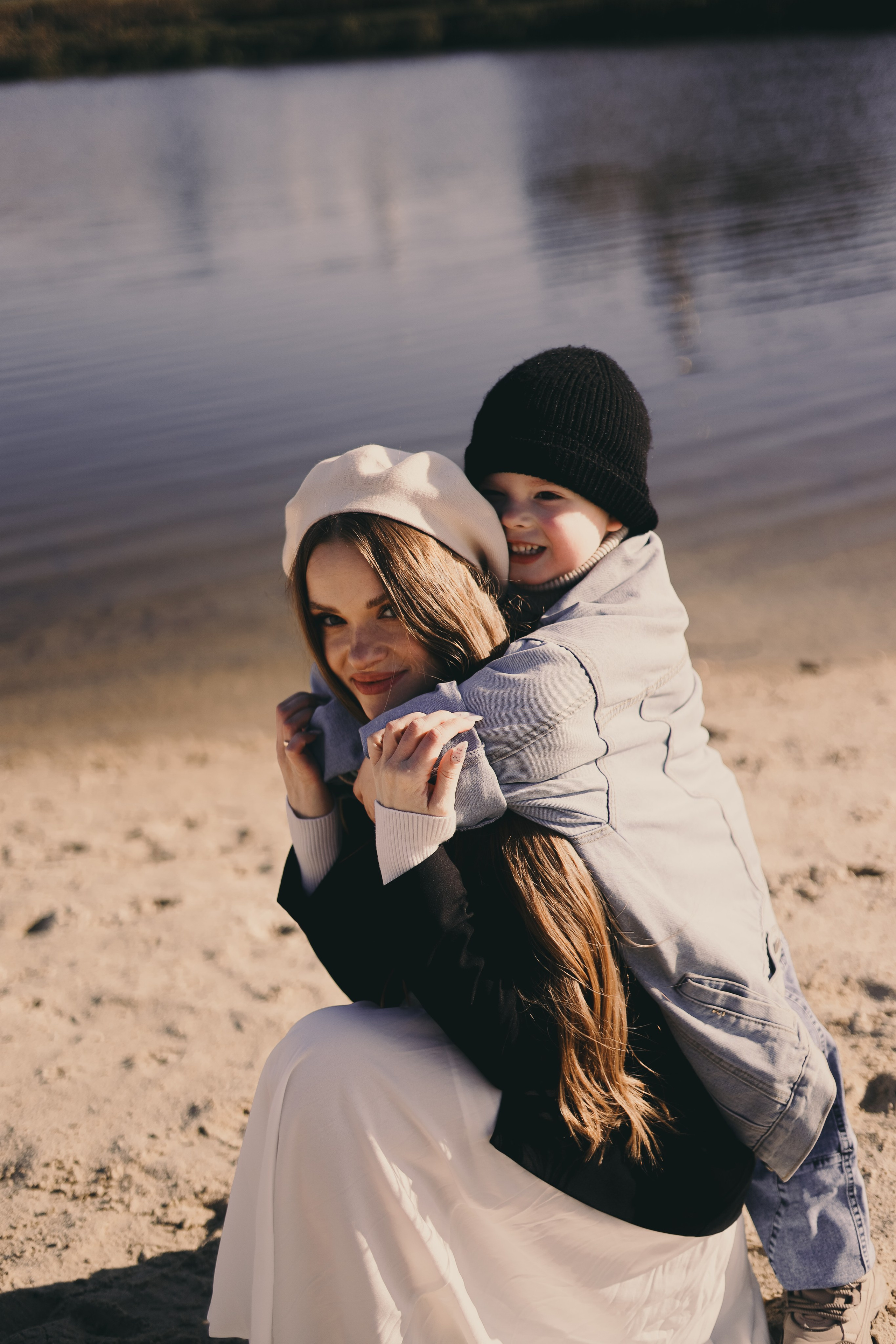 Игнат и его мама. Фотограф Мария Лаенко