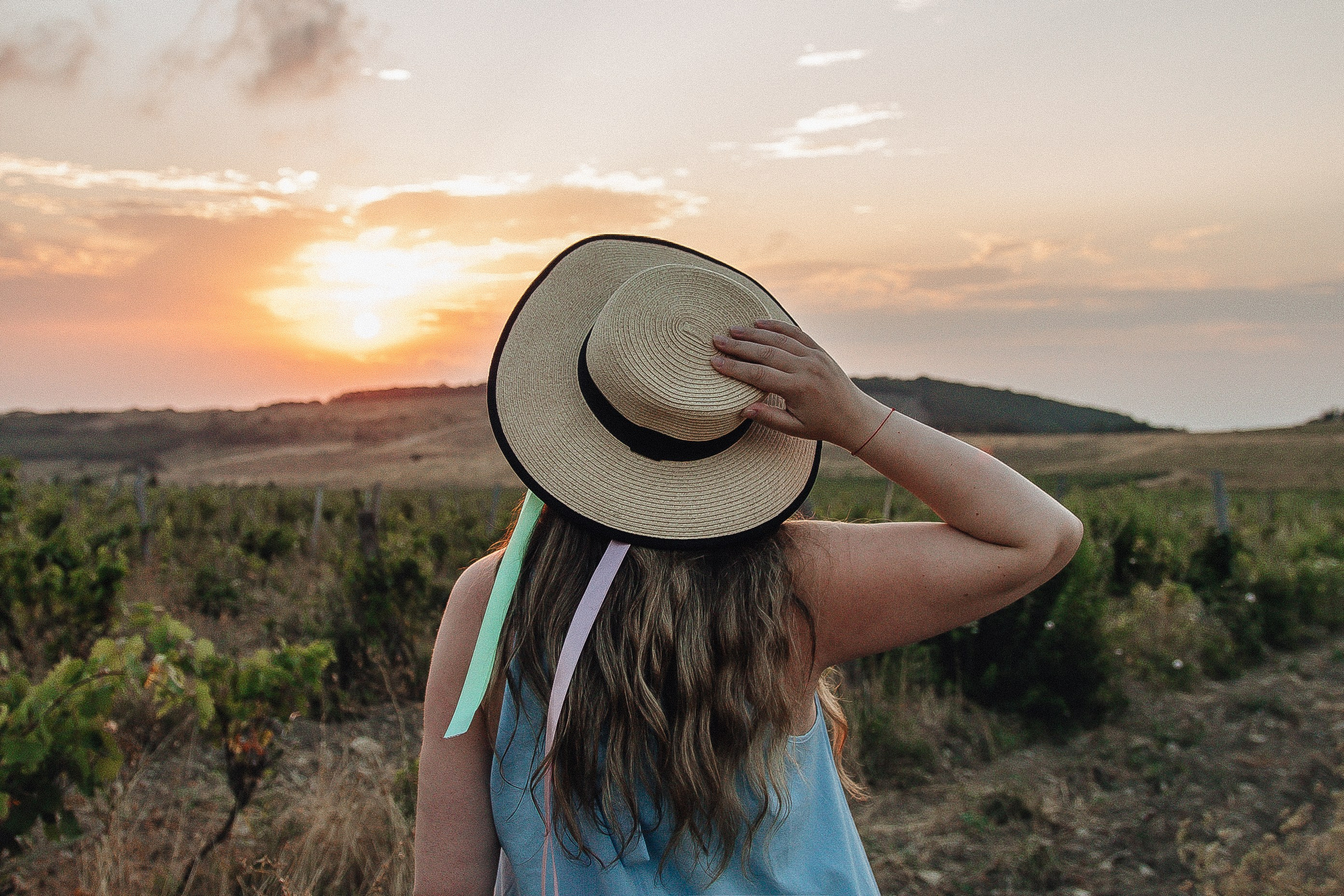 Антон и Мария — виноградная лоза Гай-Кодзора. Семейный фотограф Новороссийск, Анапа, Геленджик — Юлия Давыдова