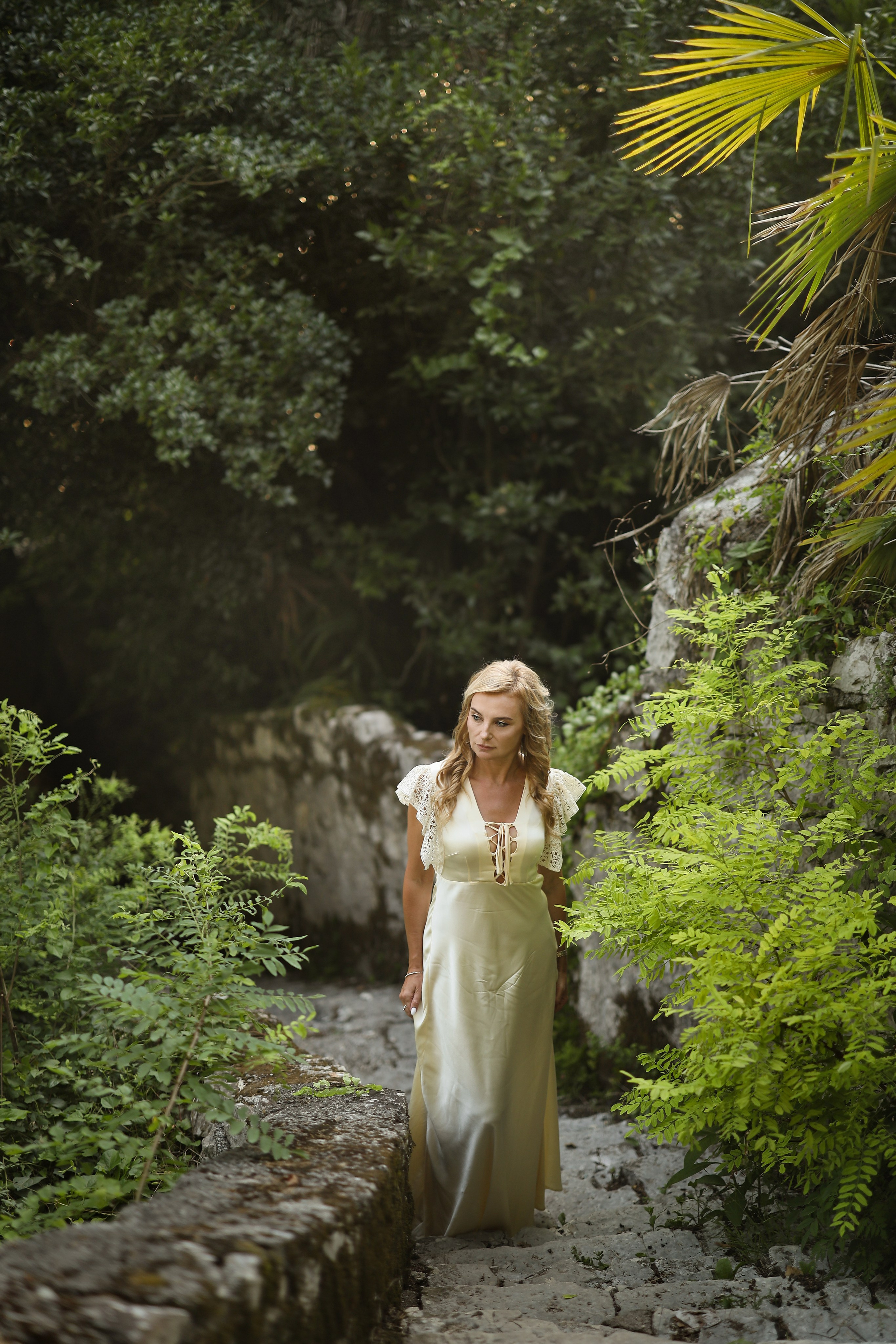 Фотосессия для Натали в замке Княгини Ореховой. Свадебный и семейный фотограф в Абхазии Жанна Соснина