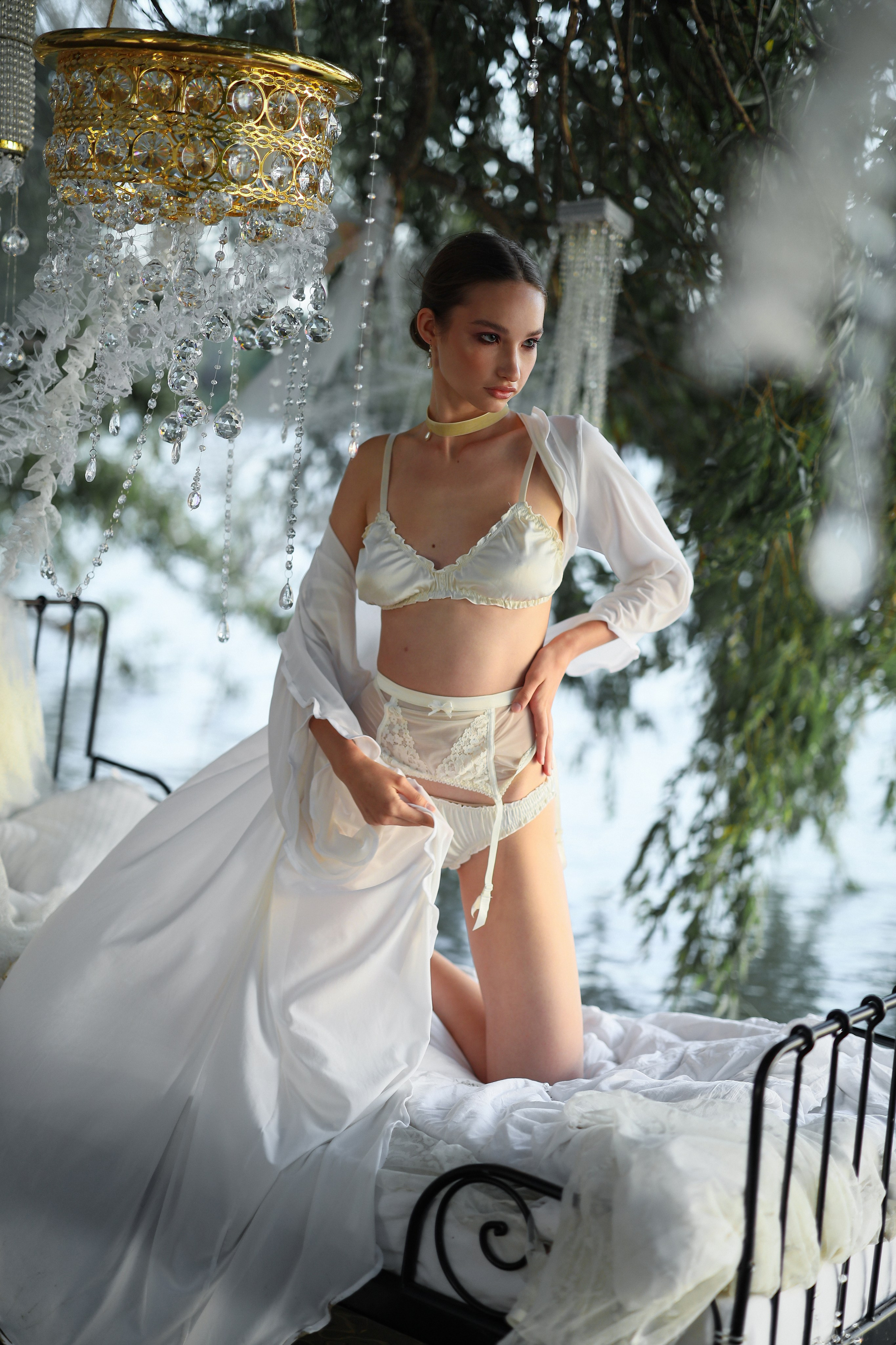 Будуарная фотосессия на реке.